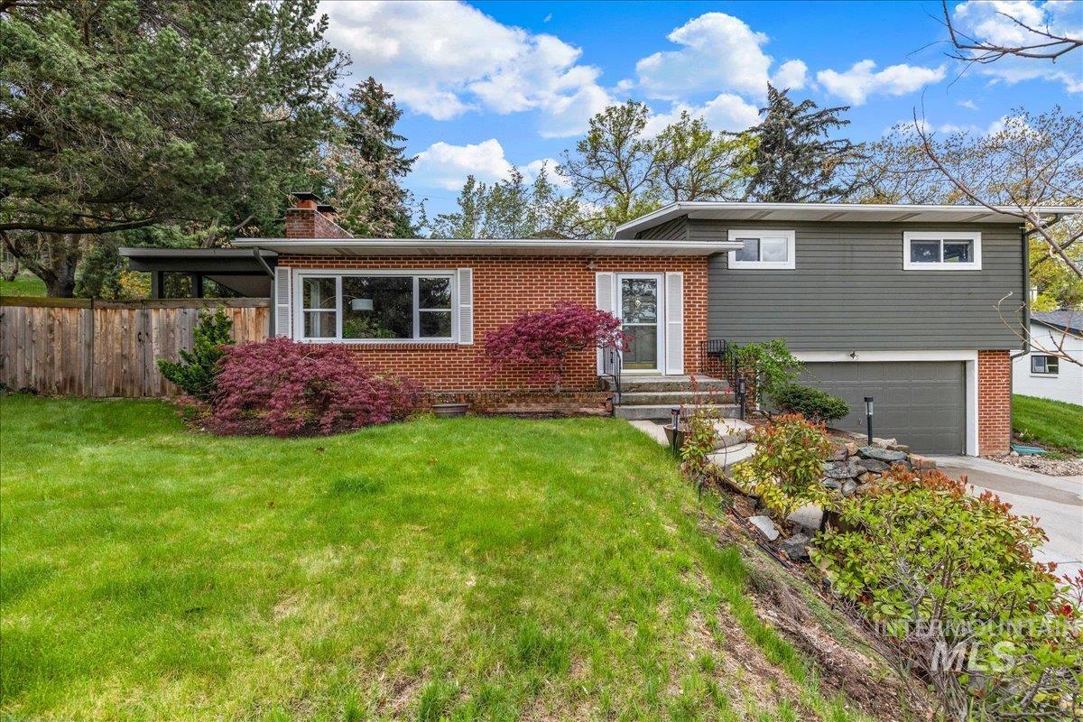 1025 W Highland View Dr, Boise, Idaho 83702, 3 Bedrooms, 2 Bathrooms, Residential For Sale, Price $750,000, 98981123