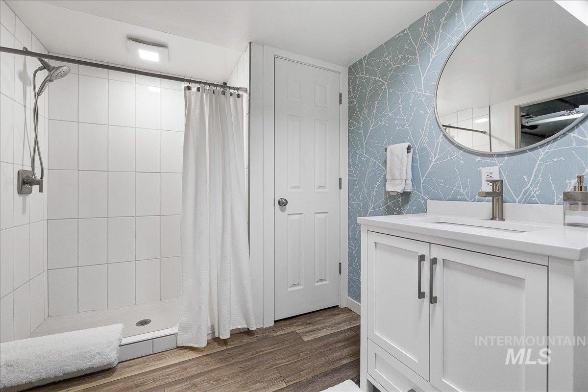 1025 W Highland View Dr, Boise, Idaho 83702, 3 Bedrooms, 2 Bathrooms, Residential For Sale, Price $750,000, 98981123