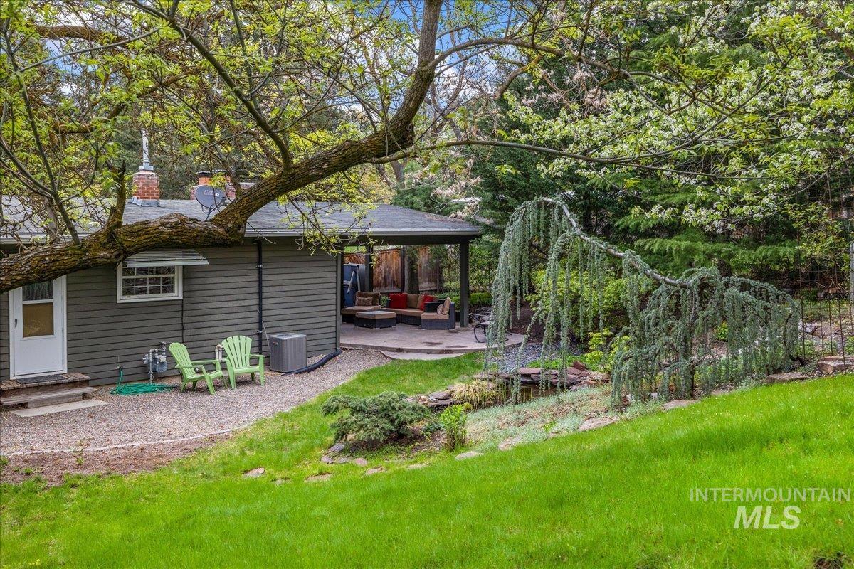 1025 W Highland View Dr, Boise, Idaho 83702, 3 Bedrooms, 2 Bathrooms, Residential For Sale, Price $750,000, 98981123