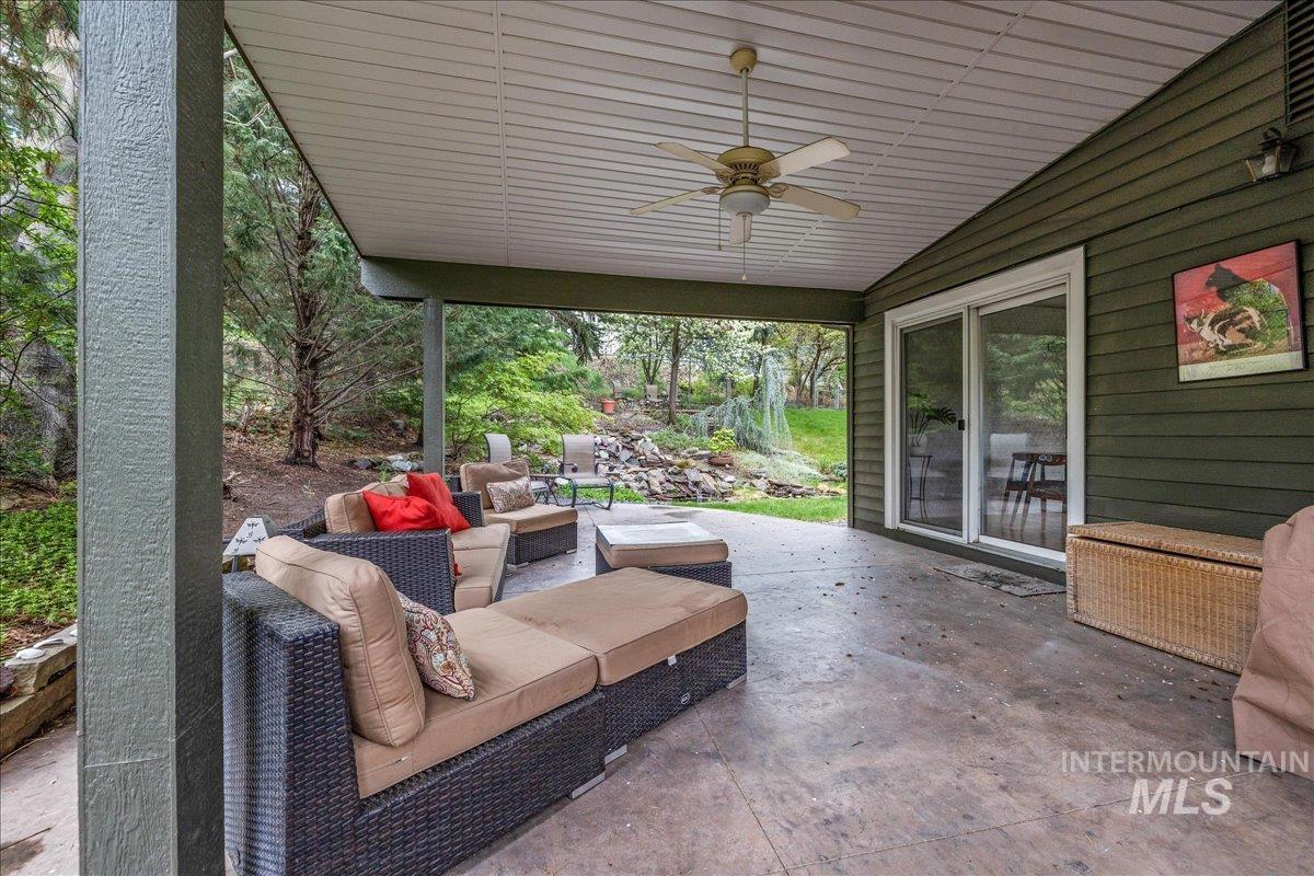 1025 W Highland View Dr, Boise, Idaho 83702, 3 Bedrooms, 2 Bathrooms, Residential For Sale, Price $750,000, 98981123