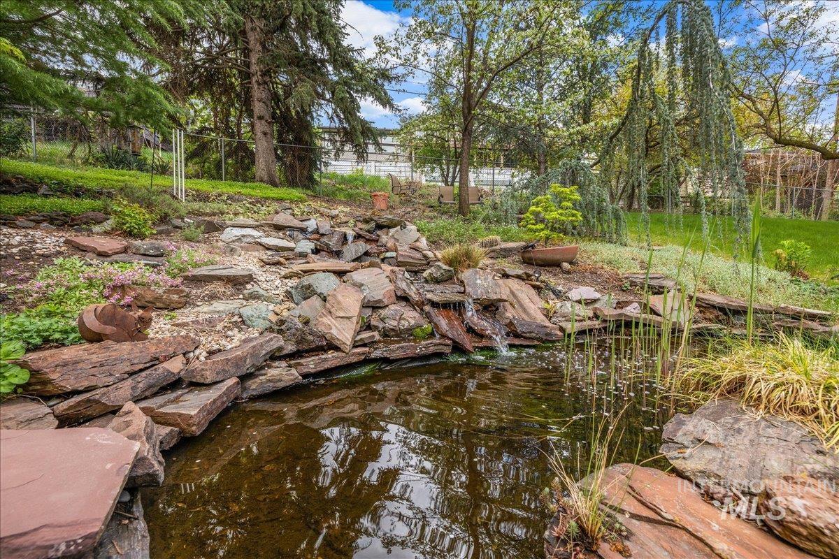 1025 W Highland View Dr, Boise, Idaho 83702, 3 Bedrooms, 2 Bathrooms, Residential For Sale, Price $750,000, 98981123