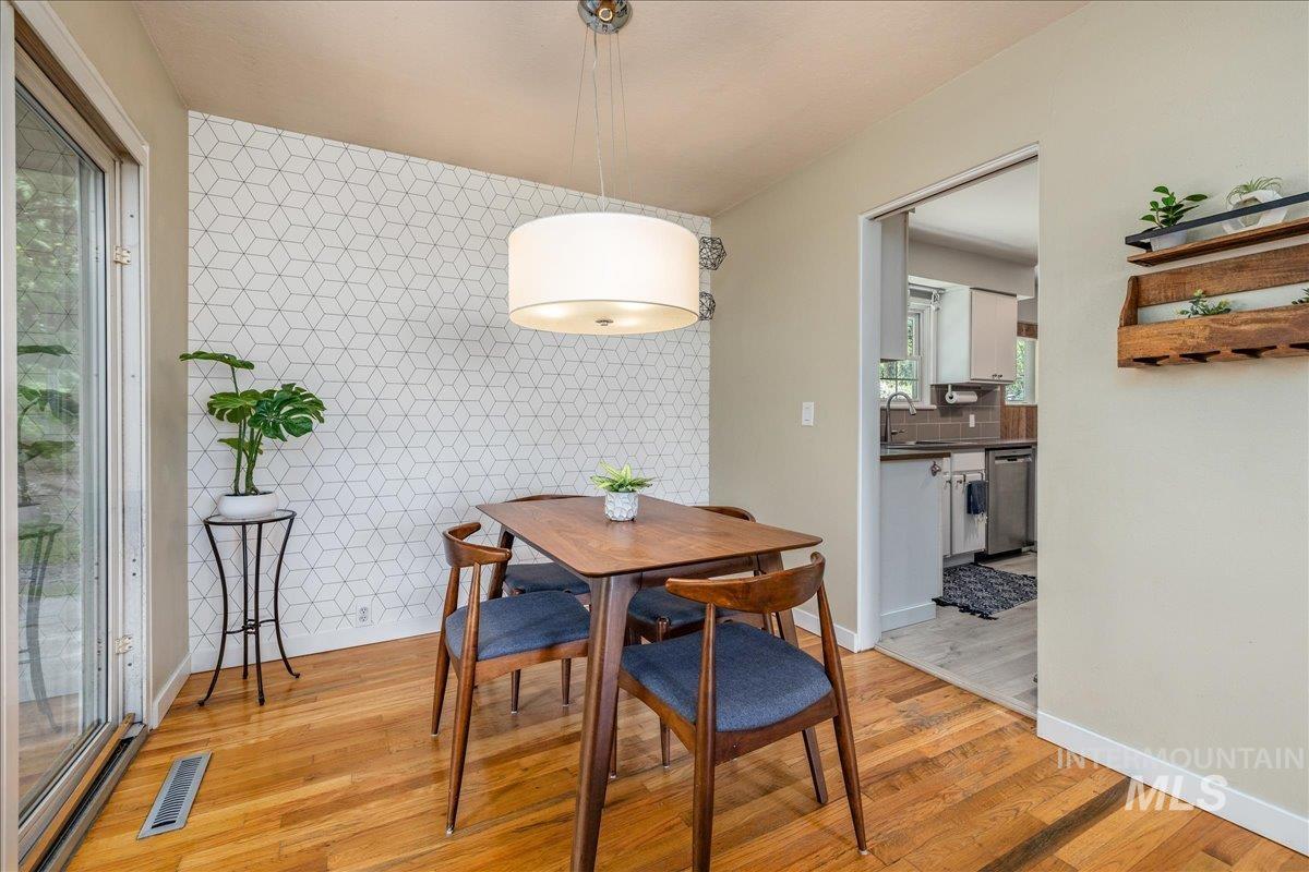 1025 W Highland View Dr, Boise, Idaho 83702, 3 Bedrooms, 2 Bathrooms, Residential For Sale, Price $750,000, 98981123