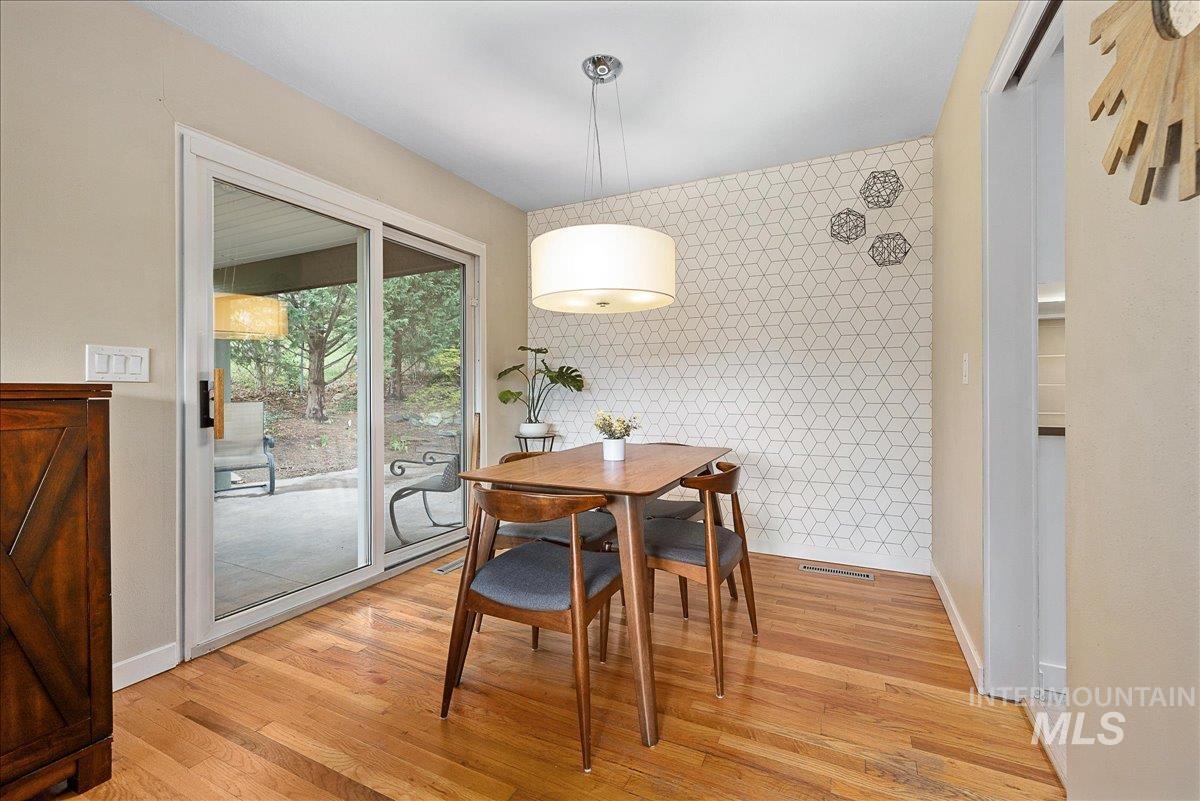 1025 W Highland View Dr, Boise, Idaho 83702, 3 Bedrooms, 2 Bathrooms, Residential For Sale, Price $750,000, 98981123