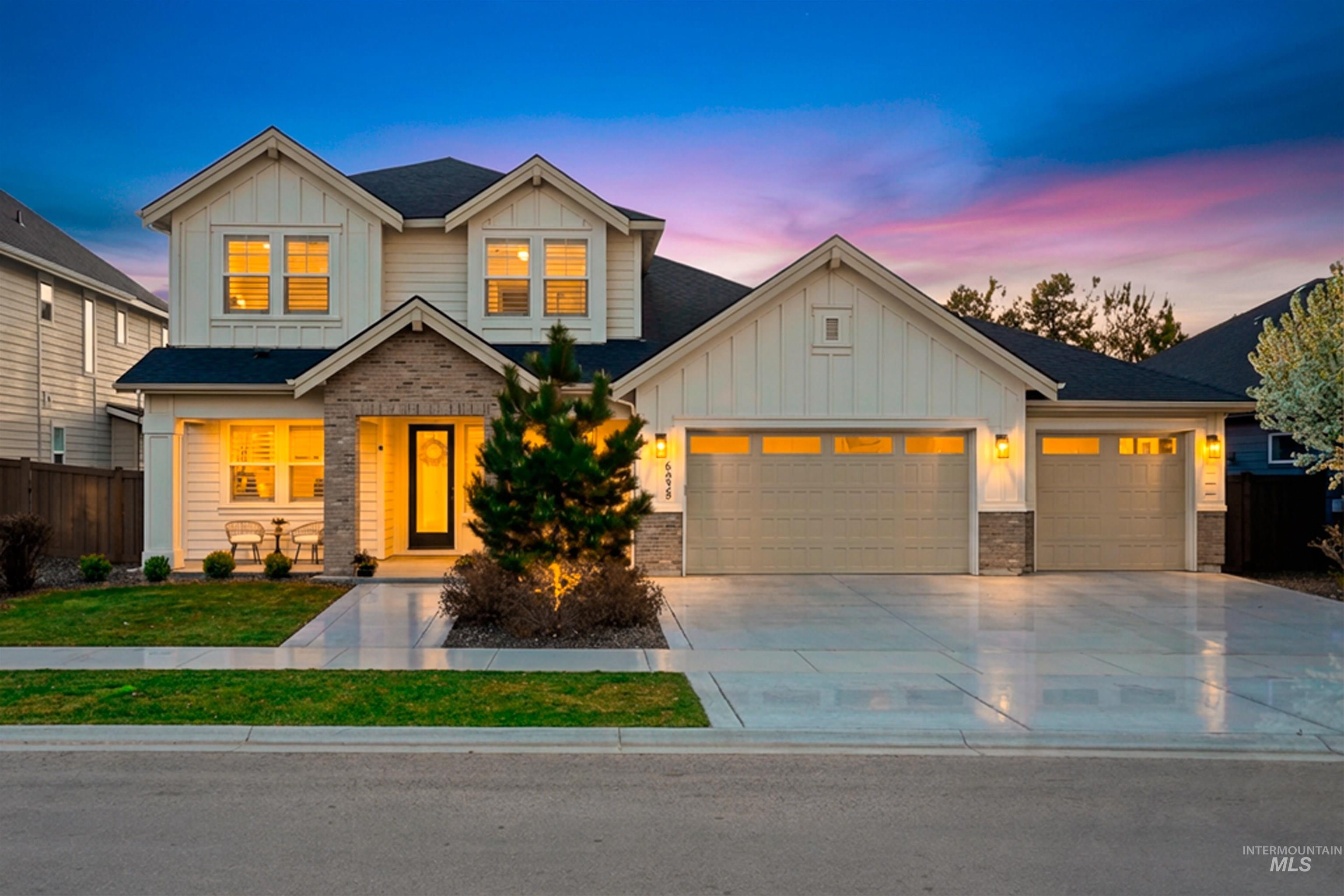 6839 N Willowside Ave, Meridian, Idaho 83646, 6 Bedrooms, 3.5 Bathrooms, Residential For Sale, Price $950,000, 98981124