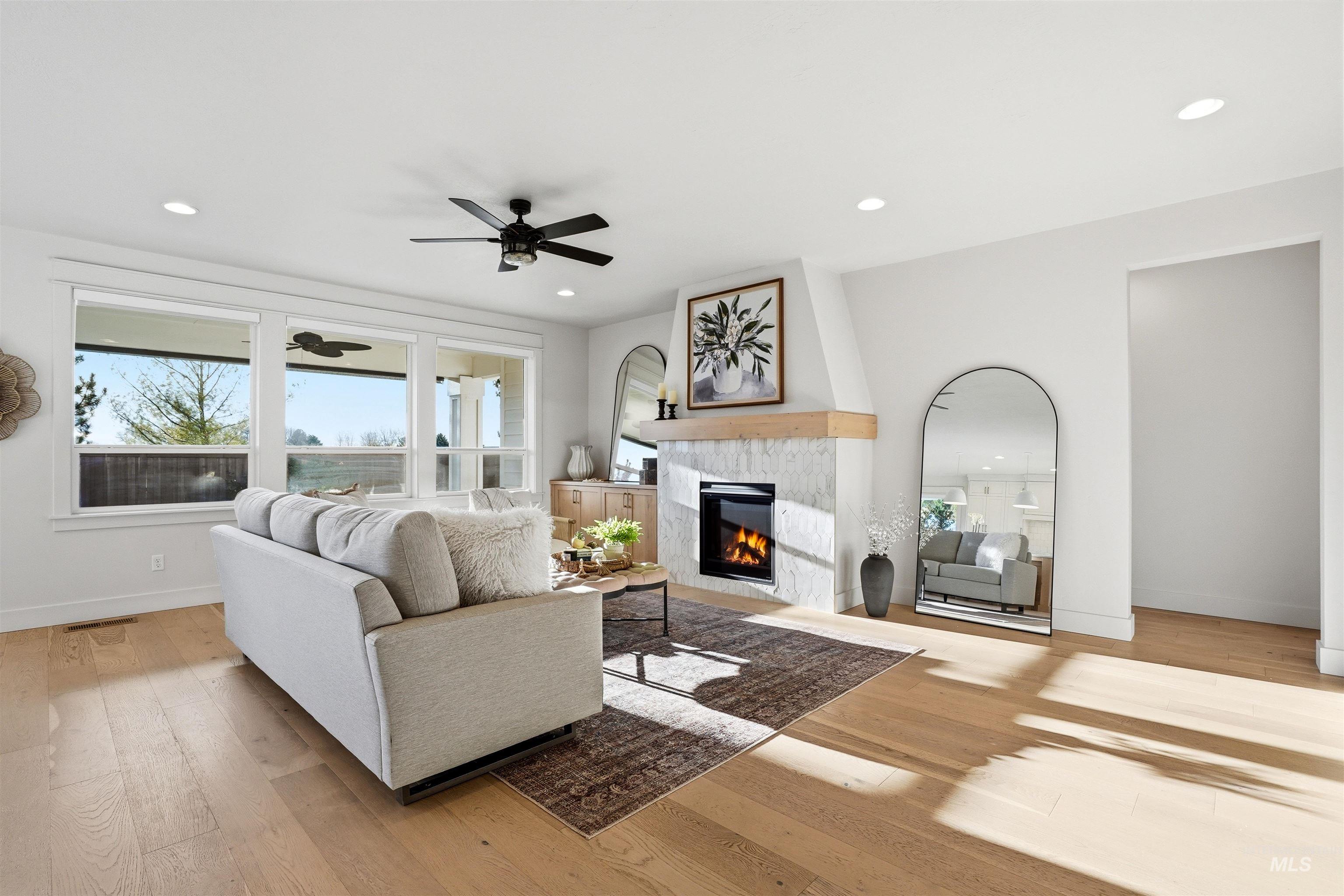 6839 N Willowside Ave, Meridian, Idaho 83646, 6 Bedrooms, 3.5 Bathrooms, Residential For Sale, Price $950,000, 98981124