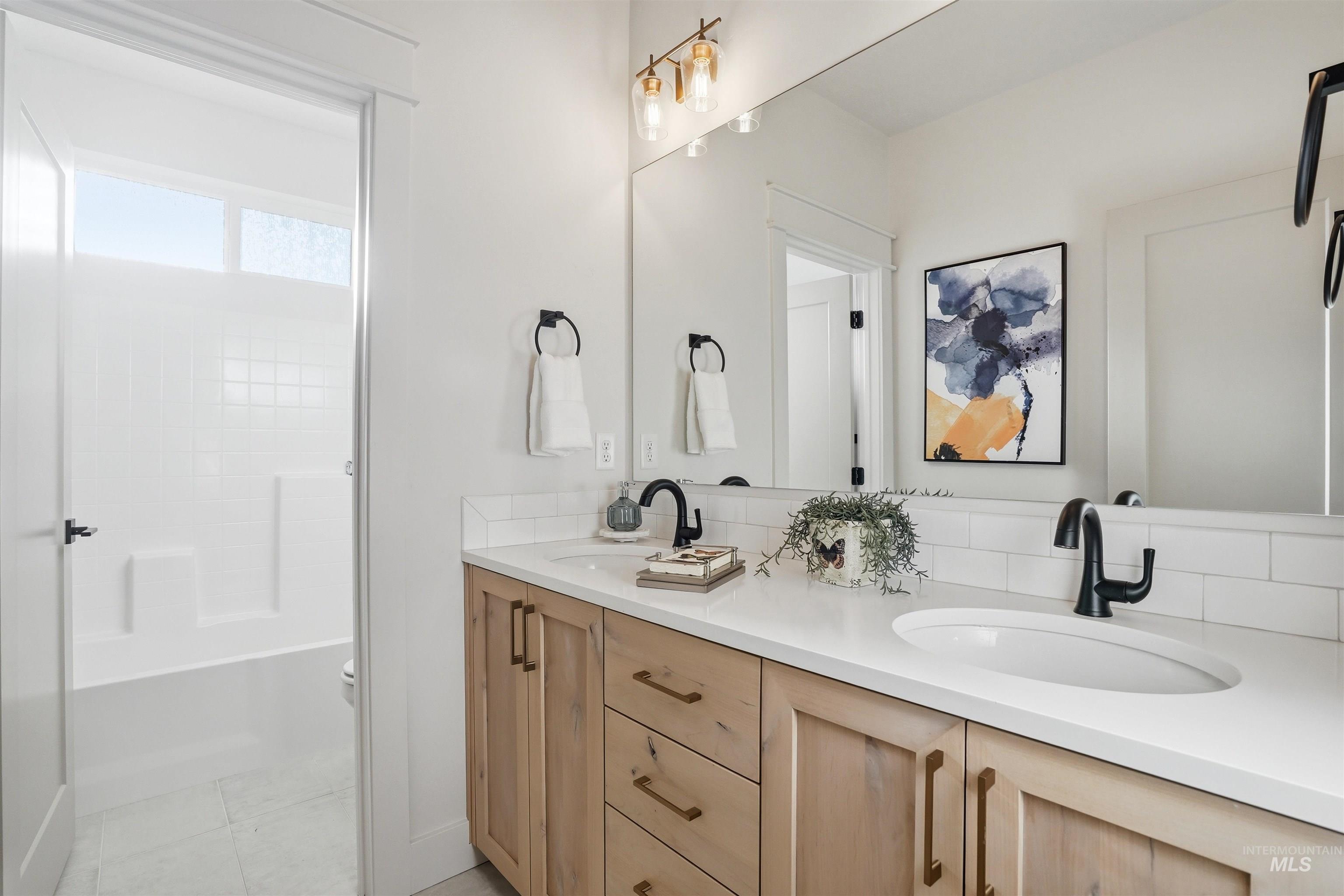 6839 N Willowside Ave, Meridian, Idaho 83646, 6 Bedrooms, 3.5 Bathrooms, Residential For Sale, Price $950,000, 98981124