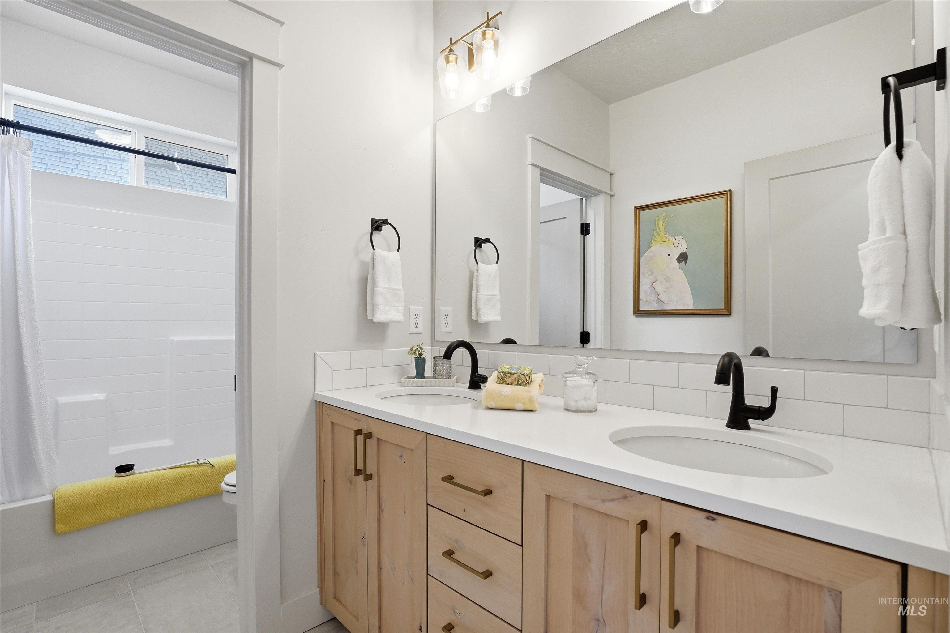 6839 N Willowside Ave, Meridian, Idaho 83646, 6 Bedrooms, 3.5 Bathrooms, Residential For Sale, Price $950,000, 98981124