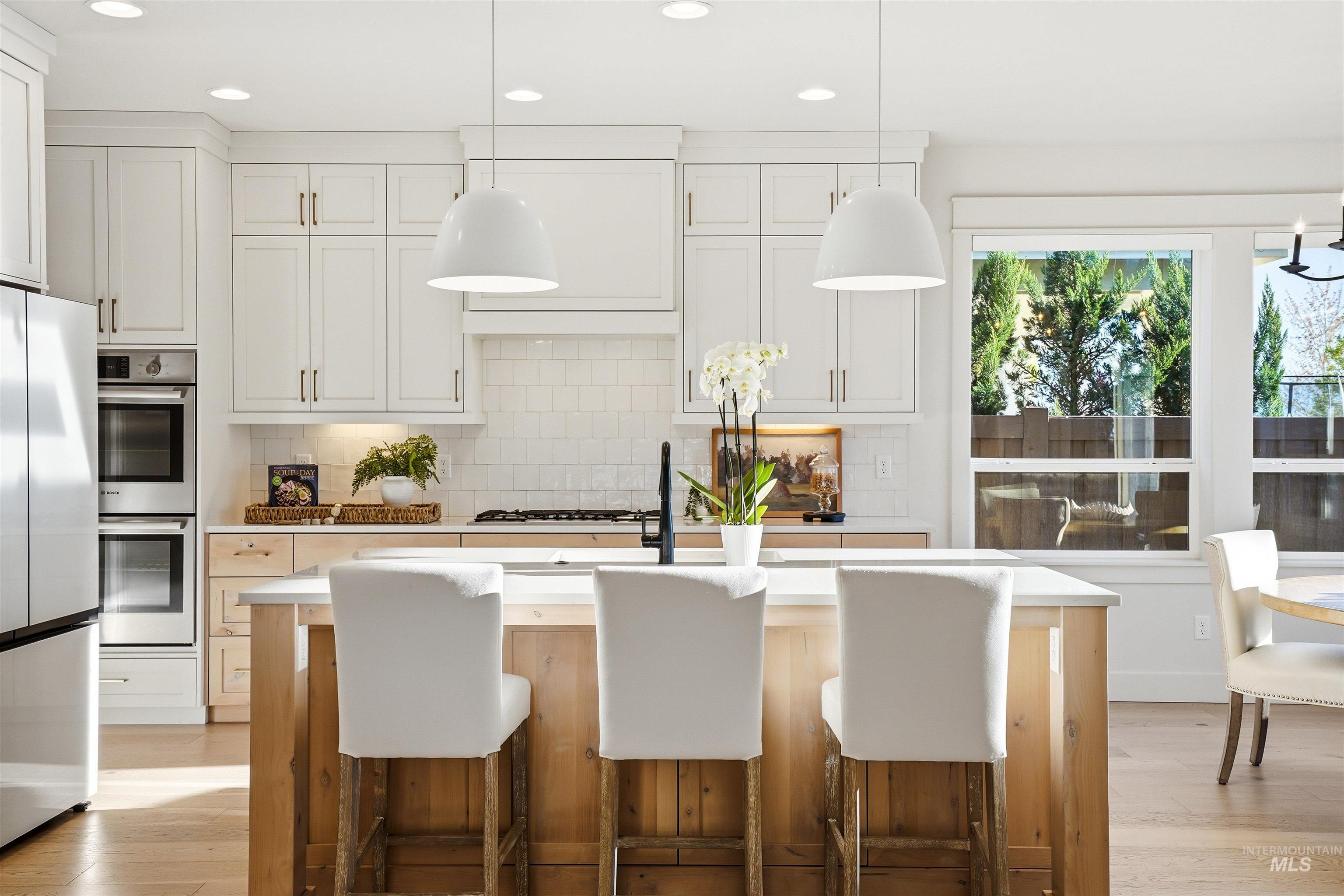 6839 N Willowside Ave, Meridian, Idaho 83646, 6 Bedrooms, 3.5 Bathrooms, Residential For Sale, Price $950,000, 98981124