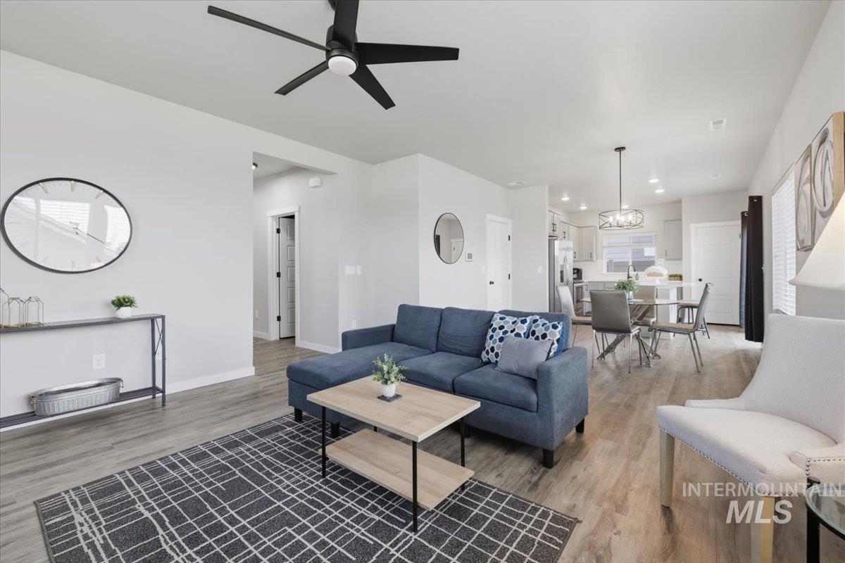 1233 W Davenport St, Meridian, Idaho 83642, 4 Bedrooms, 2.5 Bathrooms, Residential For Sale, Price $529,000, 98981125