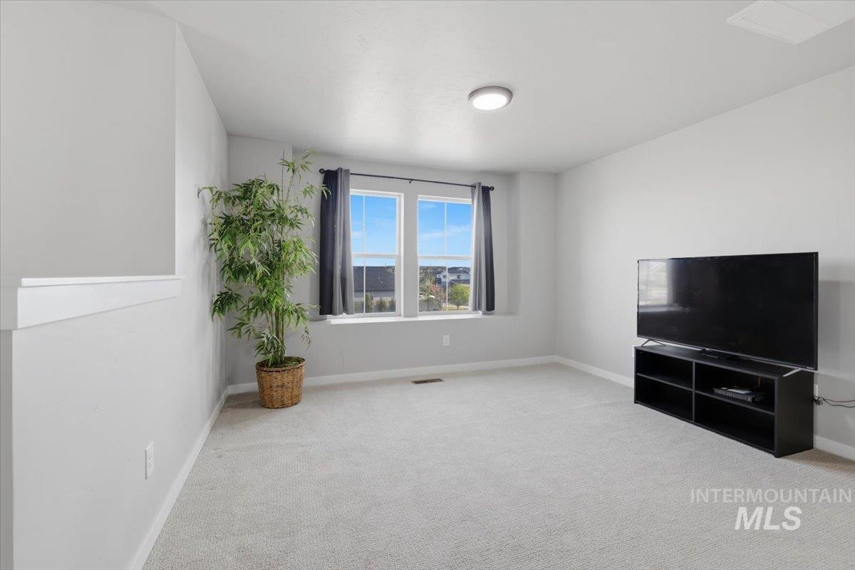 1233 W Davenport St, Meridian, Idaho 83642, 4 Bedrooms, 2.5 Bathrooms, Residential For Sale, Price $529,000, 98981125