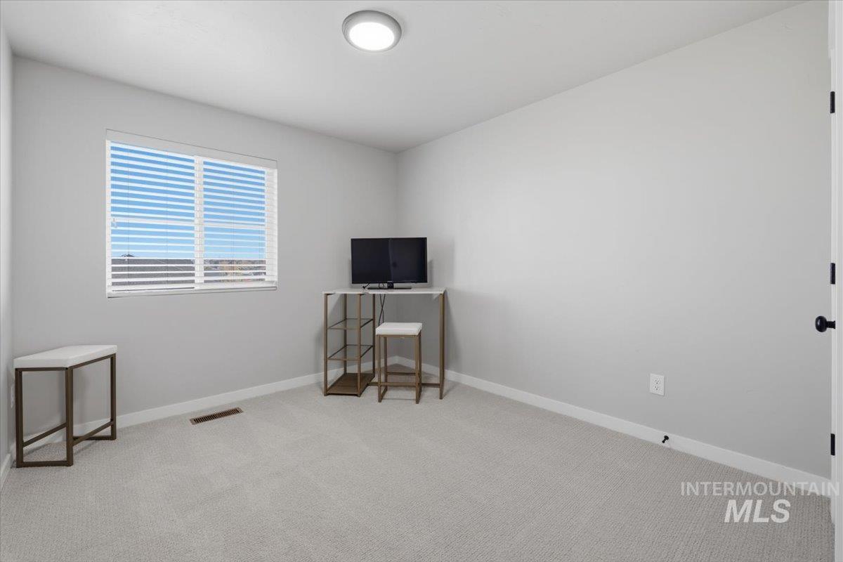 1233 W Davenport St, Meridian, Idaho 83642, 4 Bedrooms, 2.5 Bathrooms, Residential For Sale, Price $529,000, 98981125