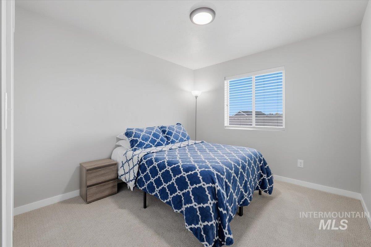 1233 W Davenport St, Meridian, Idaho 83642, 4 Bedrooms, 2.5 Bathrooms, Residential For Sale, Price $529,000, 98981125