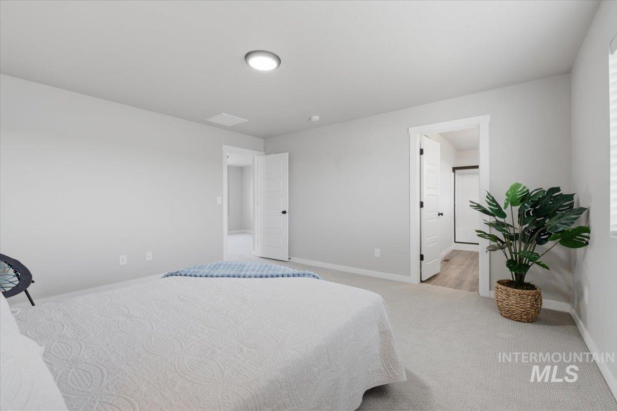 1233 W Davenport St, Meridian, Idaho 83642, 4 Bedrooms, 2.5 Bathrooms, Residential For Sale, Price $529,000, 98981125