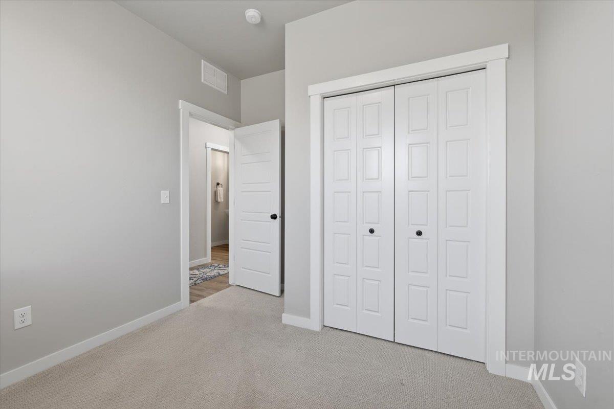 1233 W Davenport St, Meridian, Idaho 83642, 4 Bedrooms, 2.5 Bathrooms, Residential For Sale, Price $529,000, 98981125