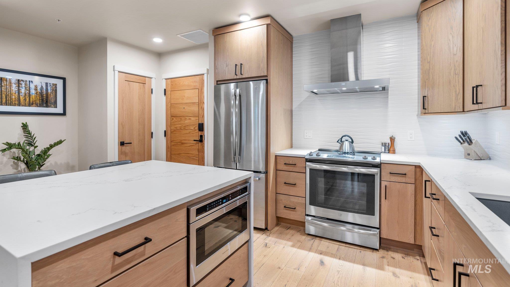 760 Village Drive, Donnelly, Idaho 83615, 1 Bedroom, 2 Bathrooms, Residential For Sale, Price $649,900, 98981130