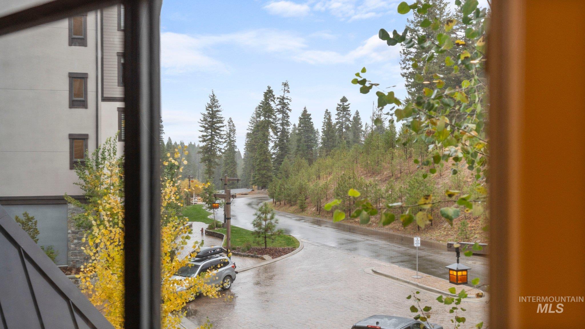 760 Village Drive, Donnelly, Idaho 83615, 1 Bedroom, 2 Bathrooms, Residential For Sale, Price $649,900, 98981130