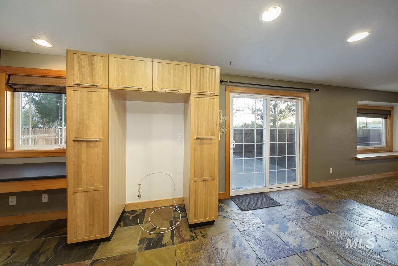 1112 N Whitewater Park Blvd, Boise, Idaho 83703, 3 Bedrooms, 2 Bathrooms, Residential For Sale, Price $569,900, 98981132