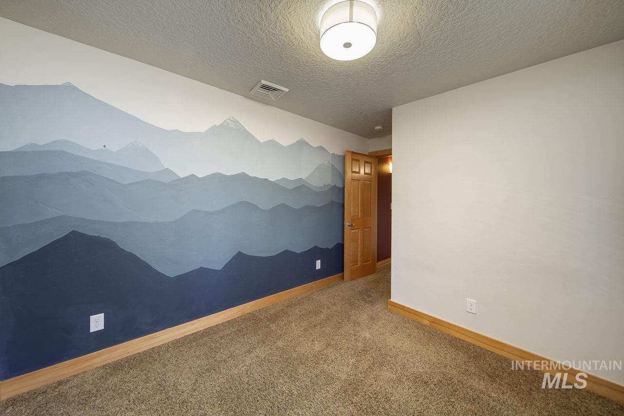 1112 N Whitewater Park Blvd, Boise, Idaho 83703, 3 Bedrooms, 2 Bathrooms, Residential For Sale, Price $569,900, 98981132