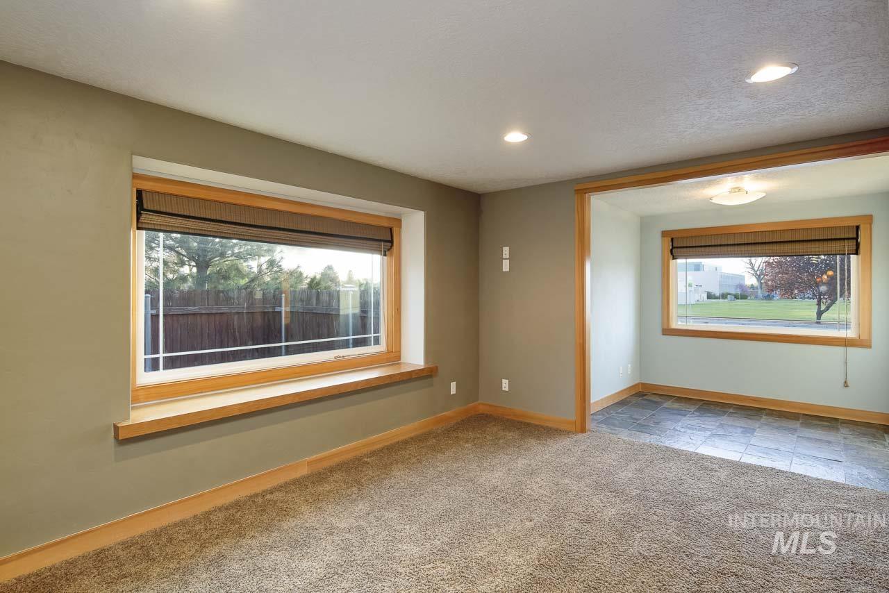 1112 N Whitewater Park Blvd, Boise, Idaho 83703, 3 Bedrooms, 2 Bathrooms, Residential For Sale, Price $569,900, 98981132