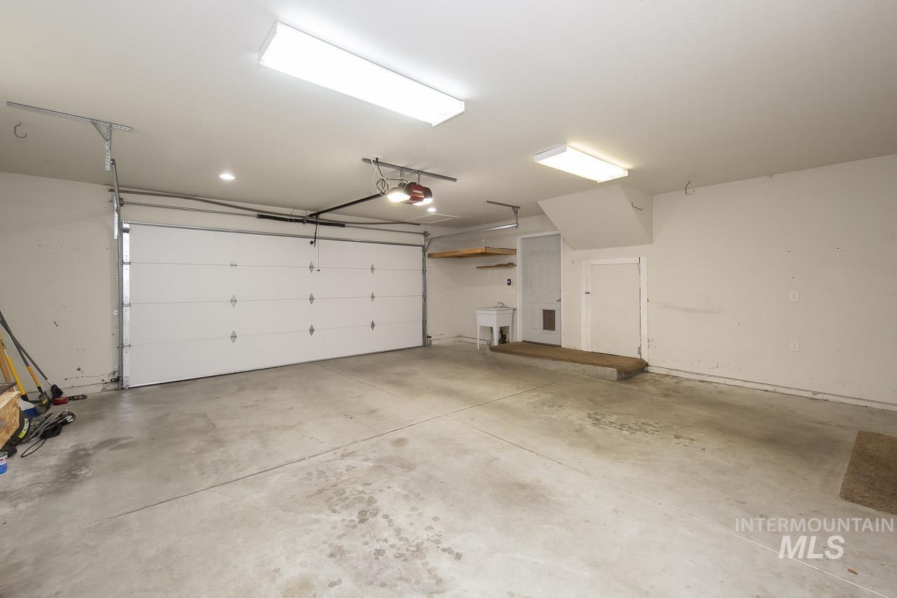 1112 N Whitewater Park Blvd, Boise, Idaho 83703, 3 Bedrooms, 2 Bathrooms, Residential For Sale, Price $569,900, 98981132