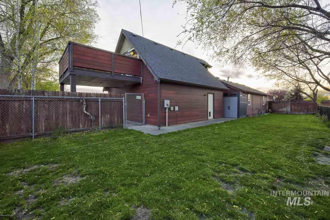 1112 N Whitewater Park Blvd, Boise, Idaho 83703, 3 Bedrooms, 2 Bathrooms, Residential For Sale, Price $569,900, 98981132