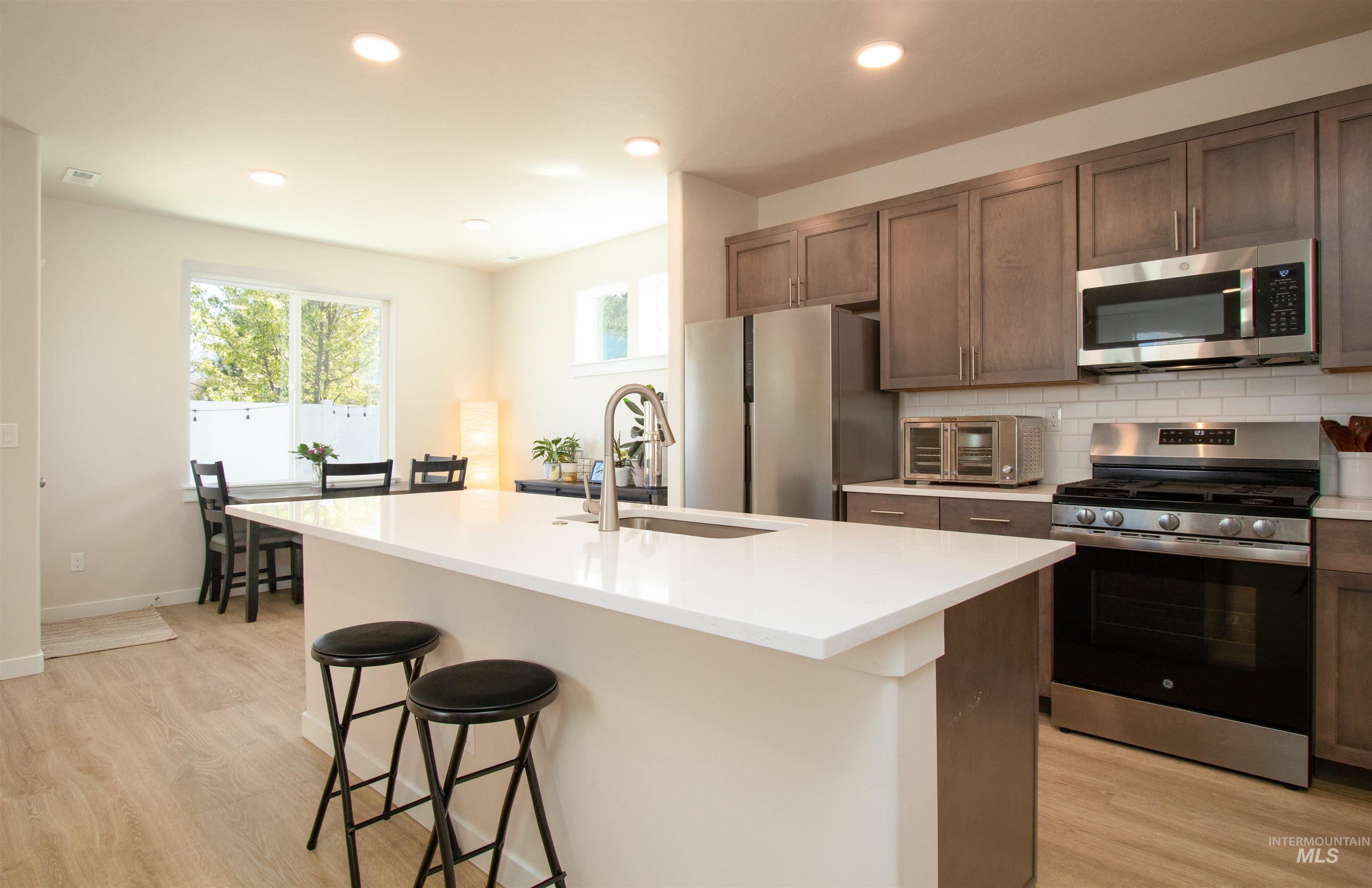 947 N Acer Loop, Nampa, Idaho 83687, 3 Bedrooms, 2.5 Bathrooms, Residential For Sale, Price $409,900, 98981134