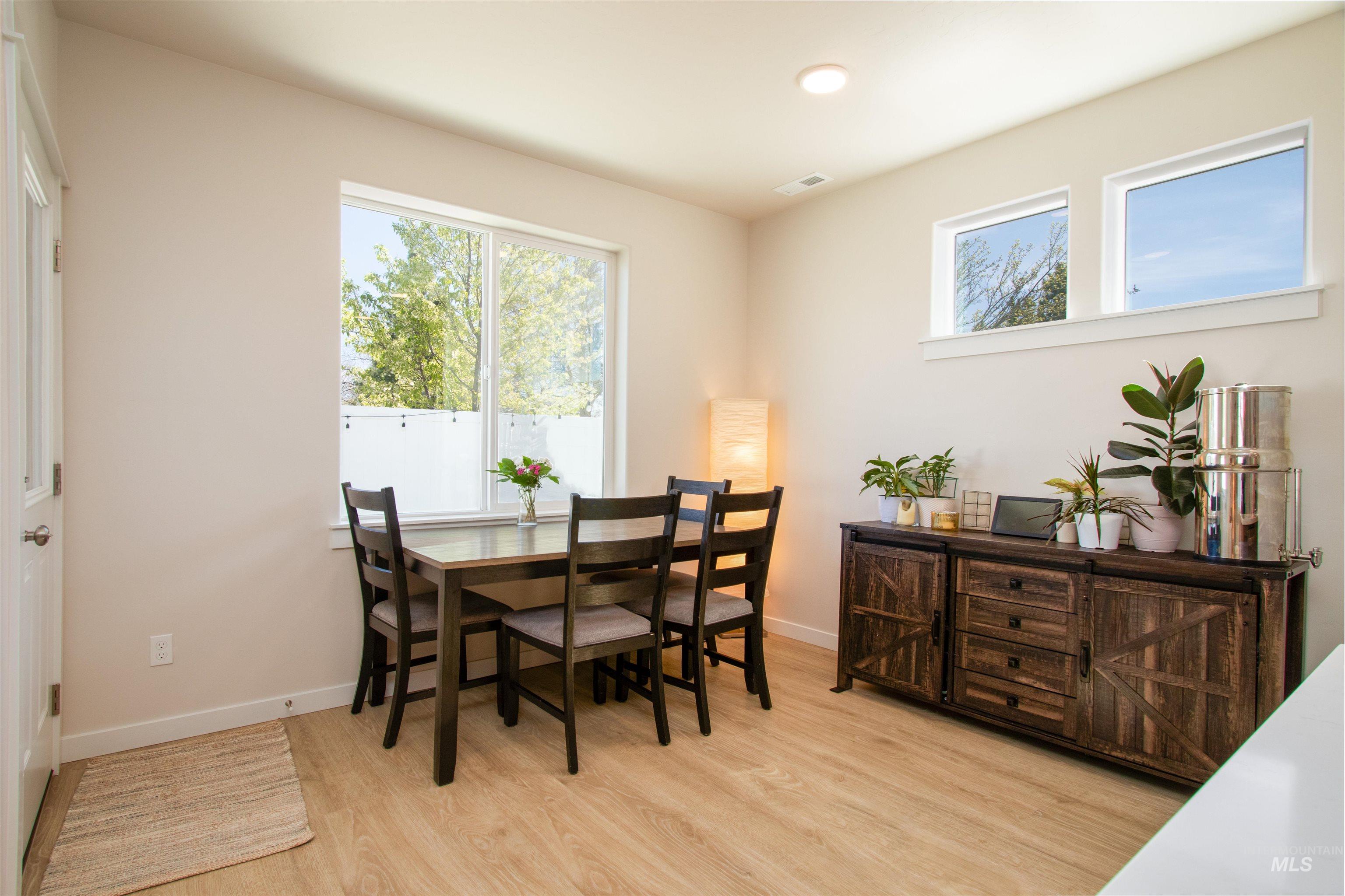 947 N Acer Loop, Nampa, Idaho 83687, 3 Bedrooms, 2.5 Bathrooms, Residential For Sale, Price $409,900, 98981134