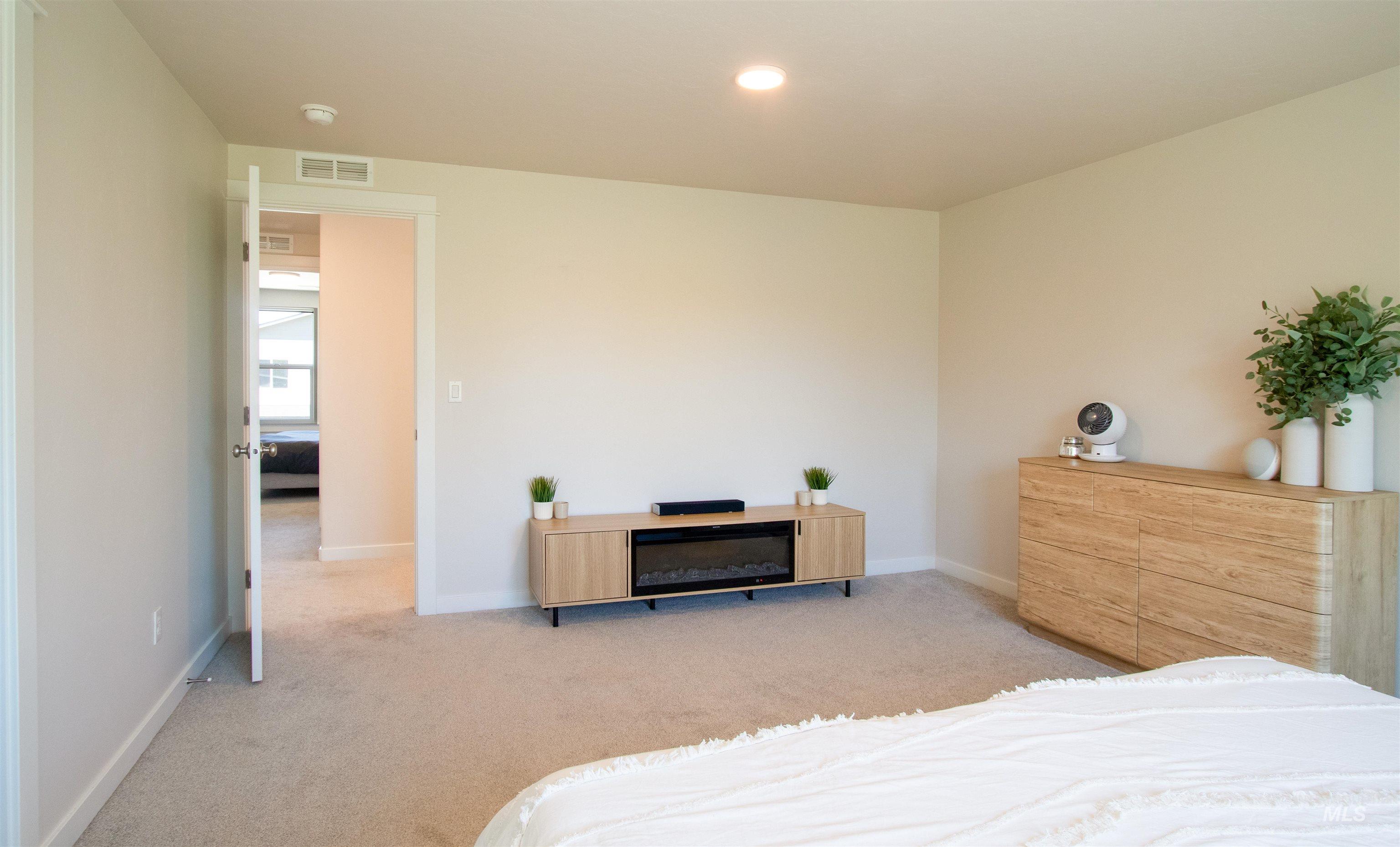 947 N Acer Loop, Nampa, Idaho 83687, 3 Bedrooms, 2.5 Bathrooms, Residential For Sale, Price $409,900, 98981134