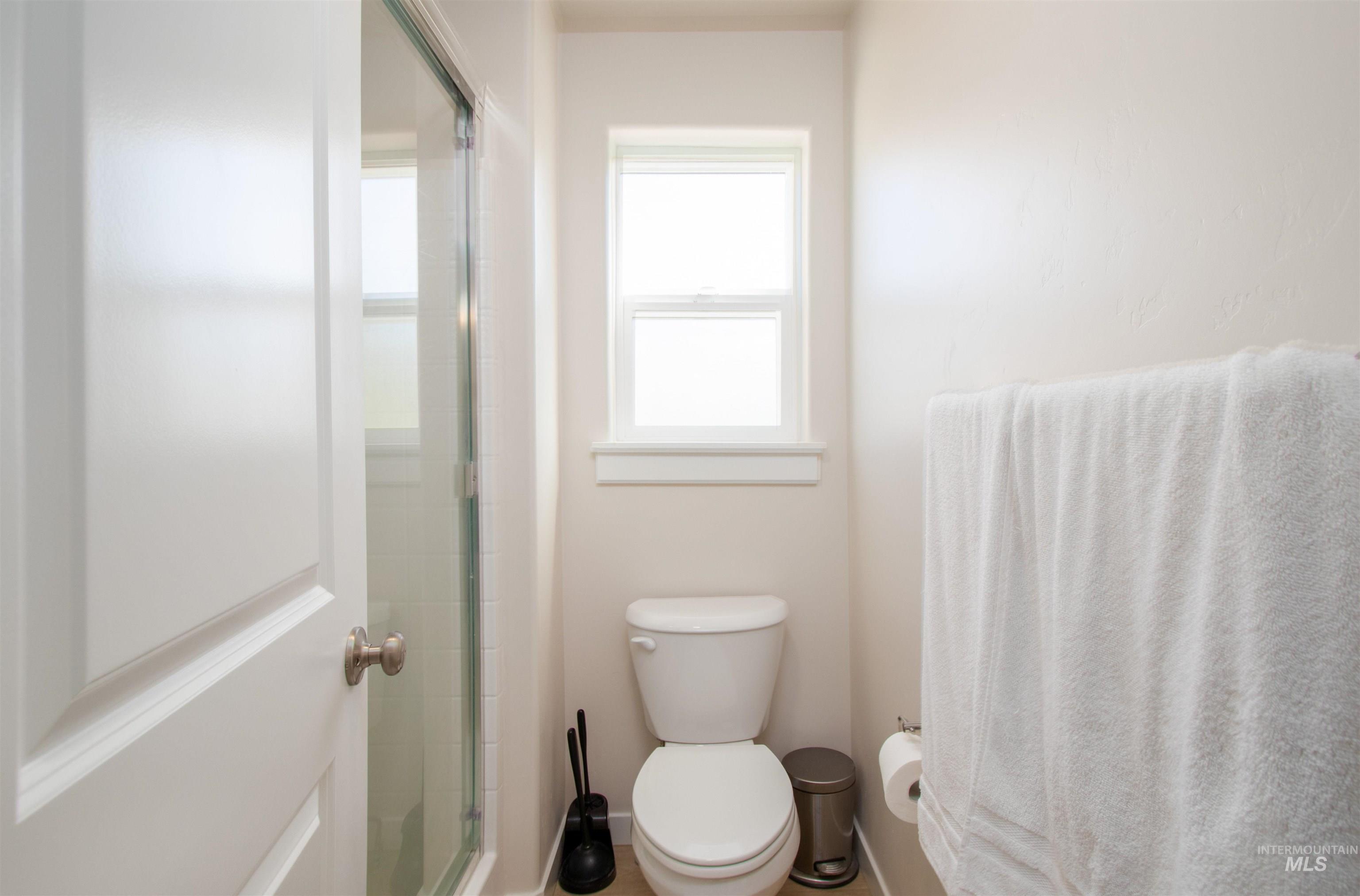 947 N Acer Loop, Nampa, Idaho 83687, 3 Bedrooms, 2.5 Bathrooms, Residential For Sale, Price $409,900, 98981134