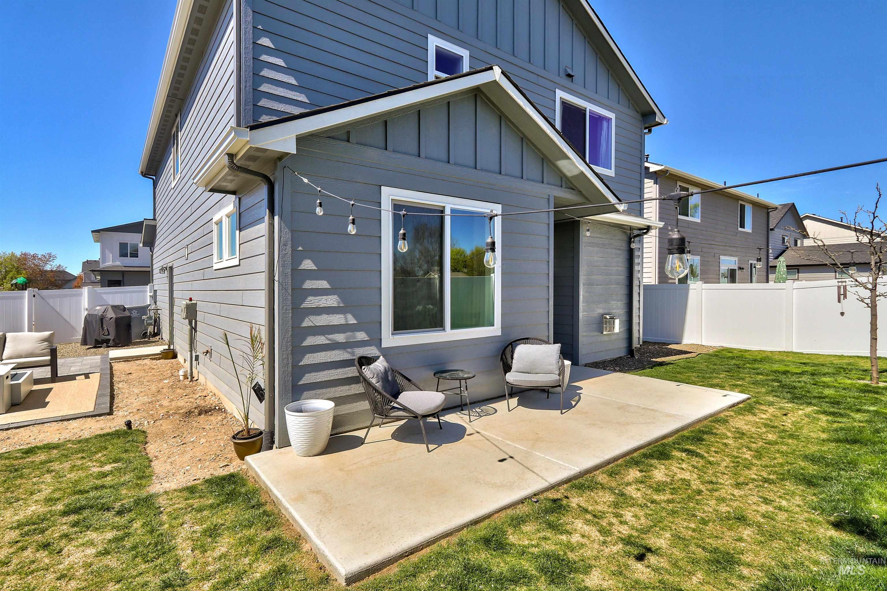 947 N Acer Loop, Nampa, Idaho 83687, 3 Bedrooms, 2.5 Bathrooms, Residential For Sale, Price $409,900, 98981134