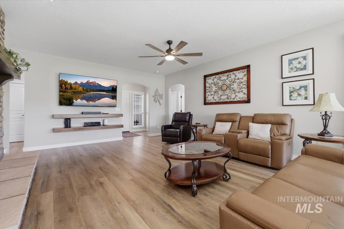 11945 Plantation Ct, Nampa, Idaho 83651, 3 Bedrooms, 2 Bathrooms, Residential For Sale, Price $839,900, 98981136