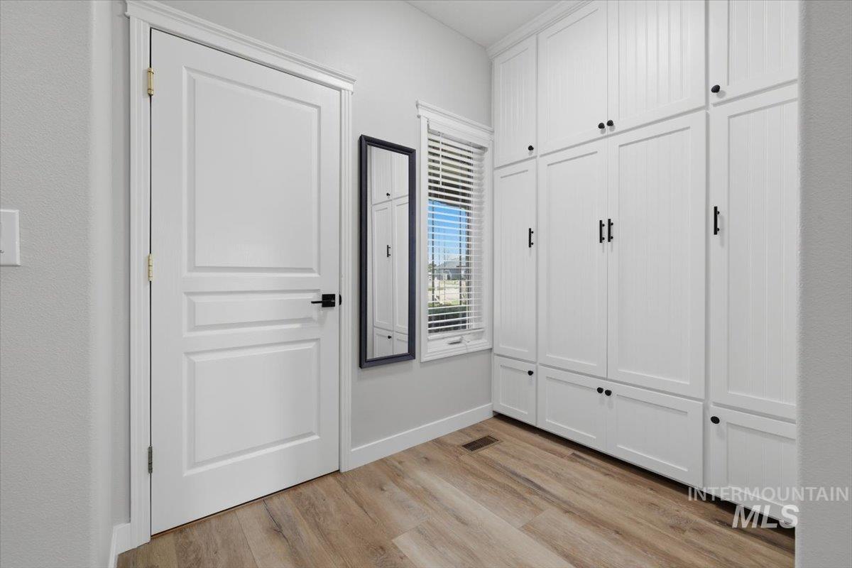 11945 Plantation Ct, Nampa, Idaho 83651, 3 Bedrooms, 2 Bathrooms, Residential For Sale, Price $839,900, 98981136