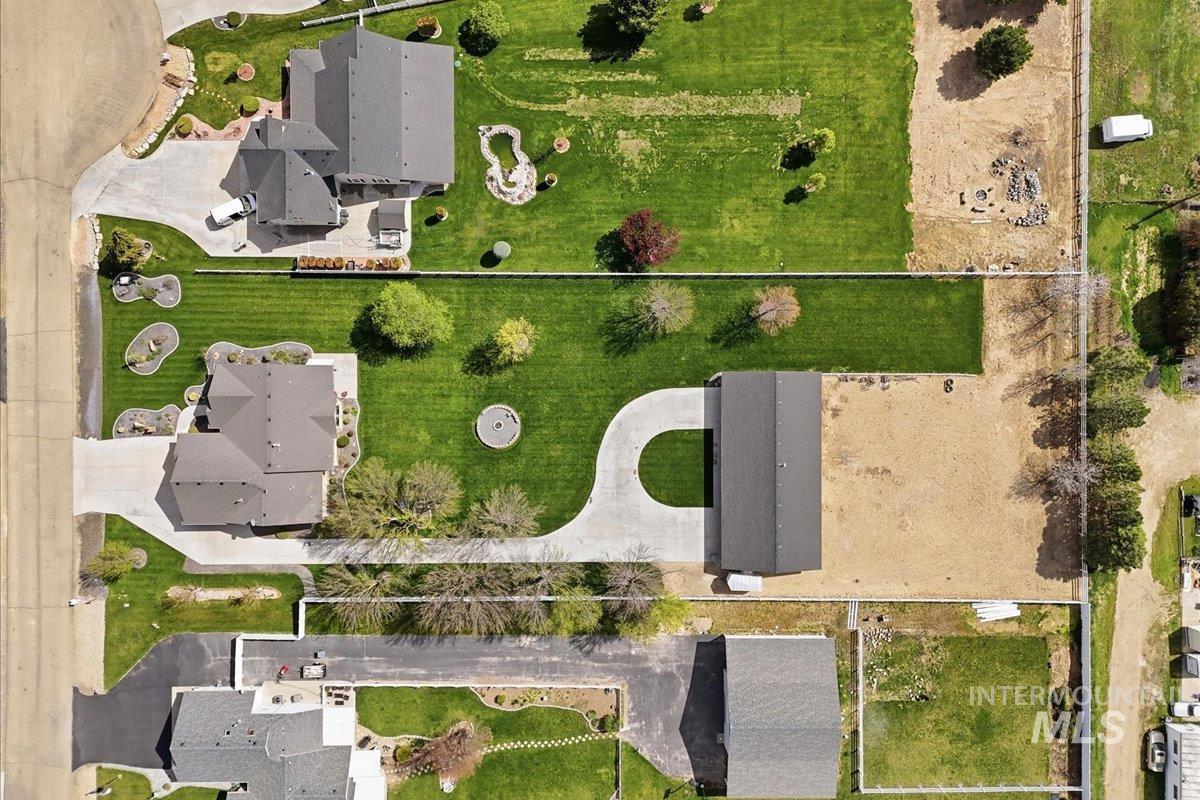 11945 Plantation Ct, Nampa, Idaho 83651, 3 Bedrooms, 2 Bathrooms, Residential For Sale, Price $839,900, 98981136