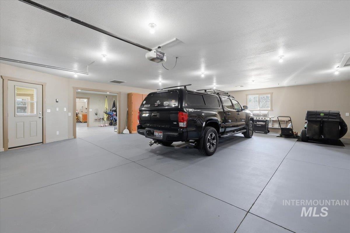 11945 Plantation Ct, Nampa, Idaho 83651, 3 Bedrooms, 2 Bathrooms, Residential For Sale, Price $839,900, 98981136