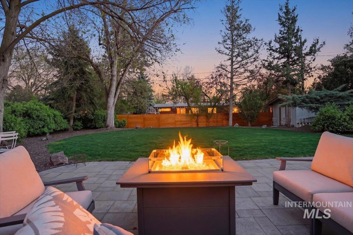 4813 W Hillcrest Dr., Boise, Idaho 83705, 3 Bedrooms, 2 Bathrooms, Residential For Sale, Price $711,000, 98981138