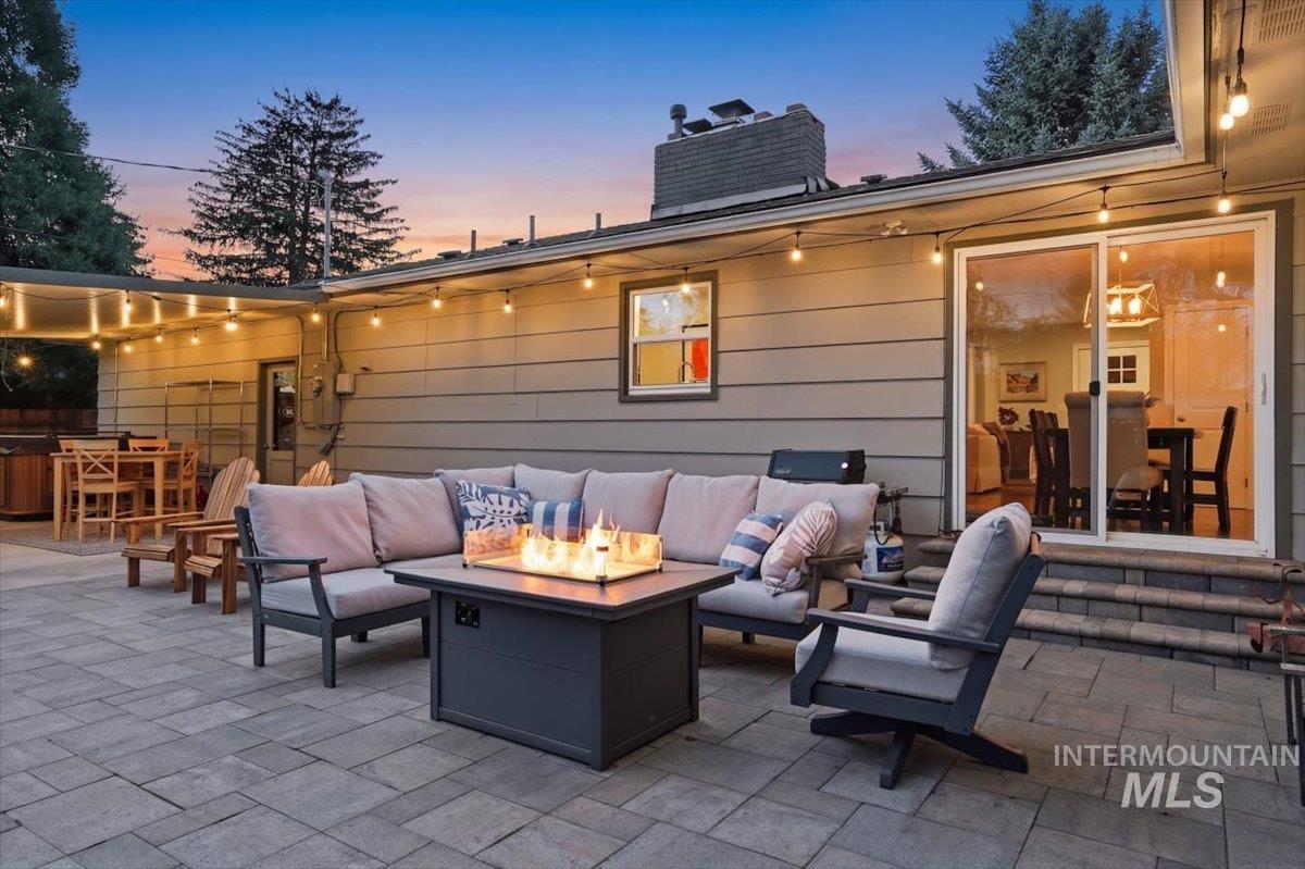 4813 W Hillcrest Dr., Boise, Idaho 83705, 3 Bedrooms, 2 Bathrooms, Residential For Sale, Price $711,000, 98981138