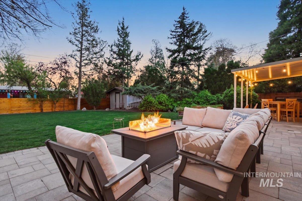 4813 W Hillcrest Dr., Boise, Idaho 83705, 3 Bedrooms, 2 Bathrooms, Residential For Sale, Price $711,000, 98981138