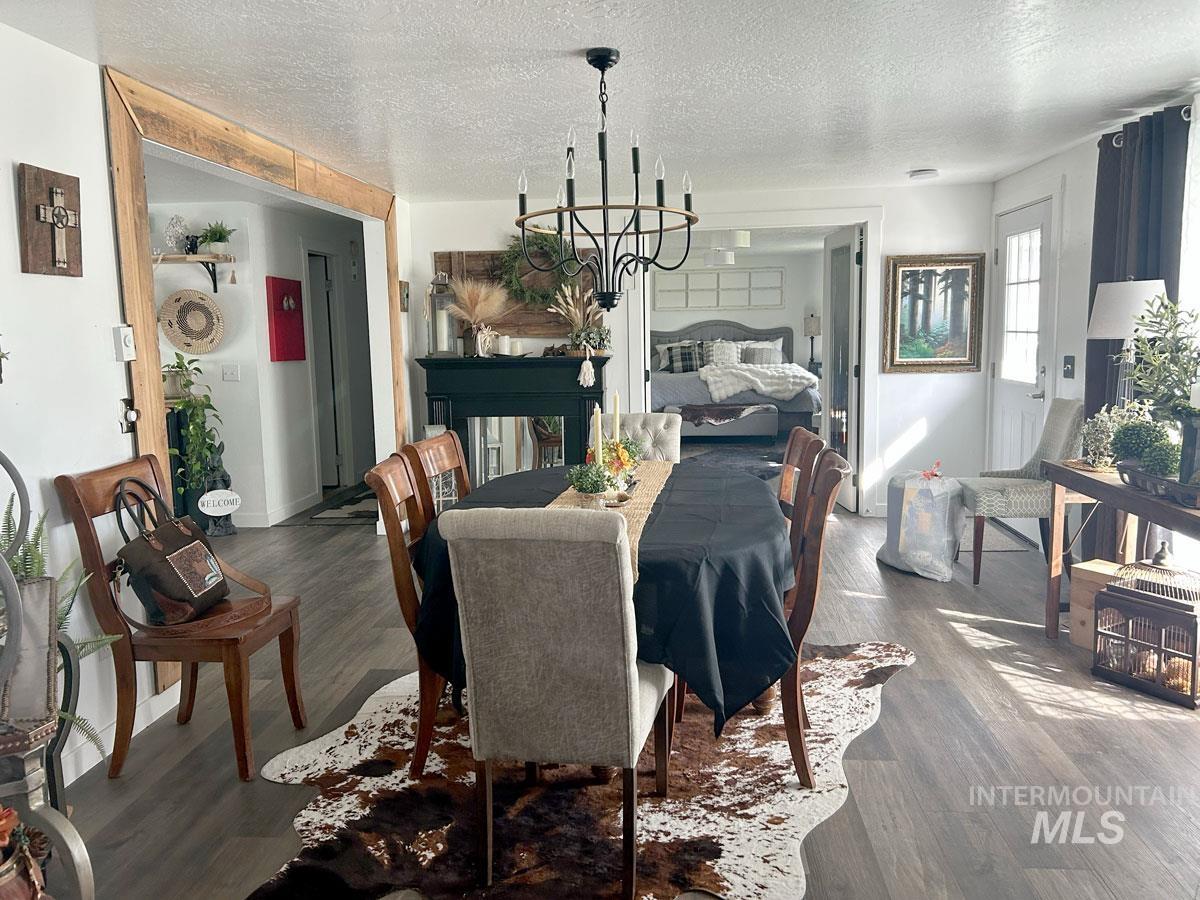 525 S Star Rd, Star, Idaho 83669, 2 Bedrooms, 2 Bathrooms, Residential For Sale, Price $525,000, 98981139