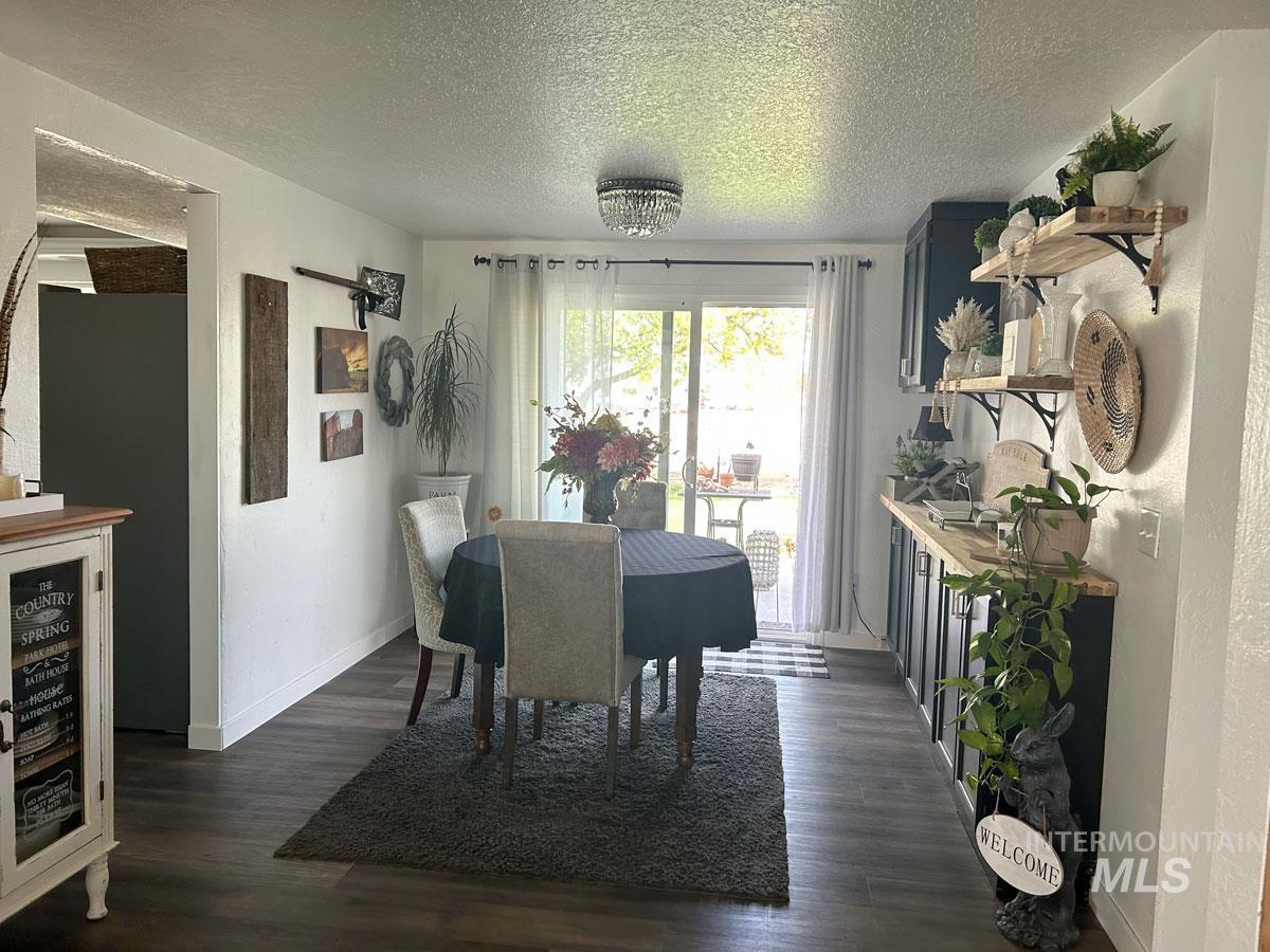 525 S Star Rd, Star, Idaho 83669, 2 Bedrooms, 2 Bathrooms, Residential For Sale, Price $525,000, 98981139