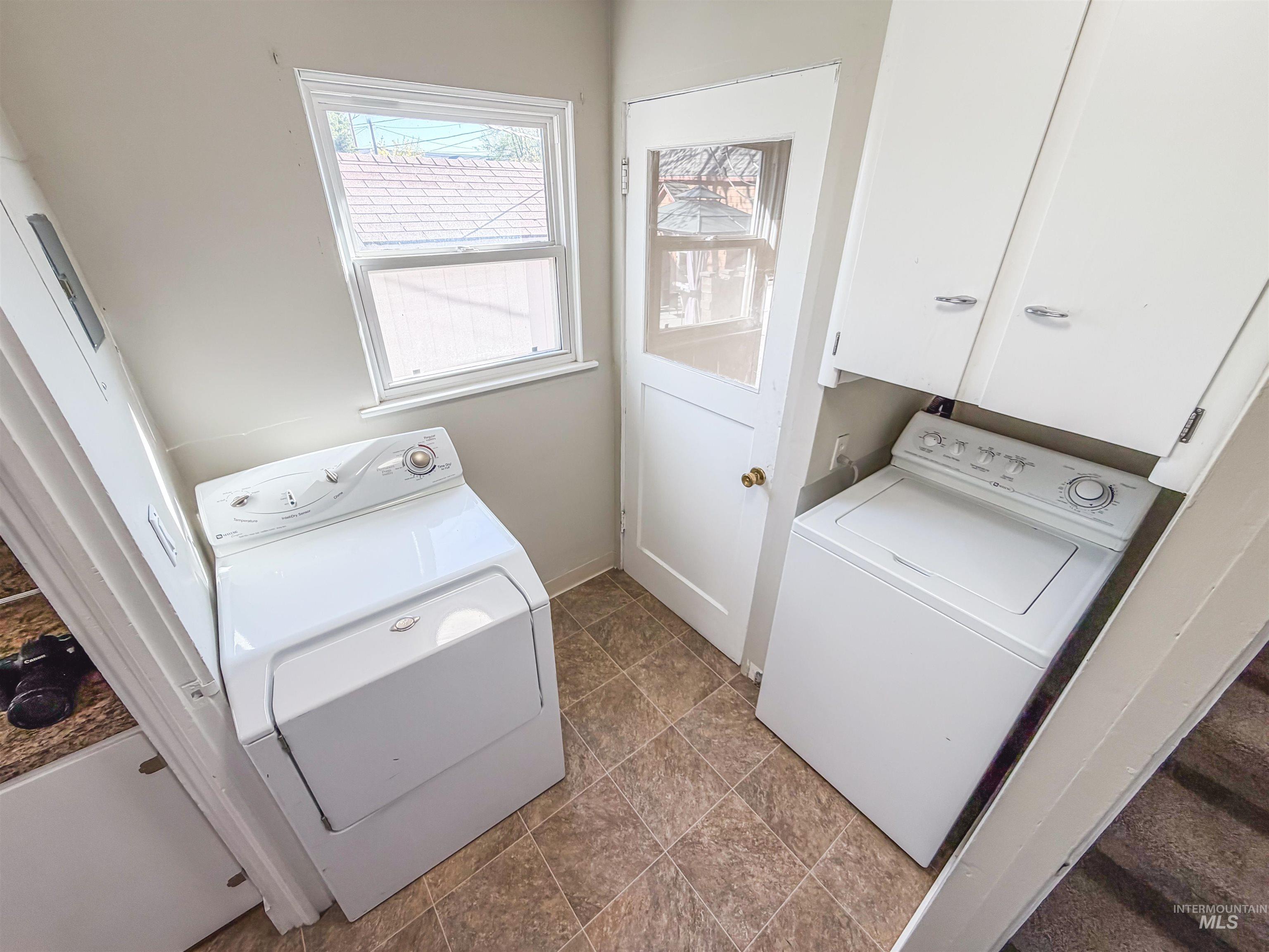 915 E Amity, Nampa, Idaho 83686, 4 Bedrooms, 2 Bathrooms, Residential For Sale, Price $420,000, 98981143