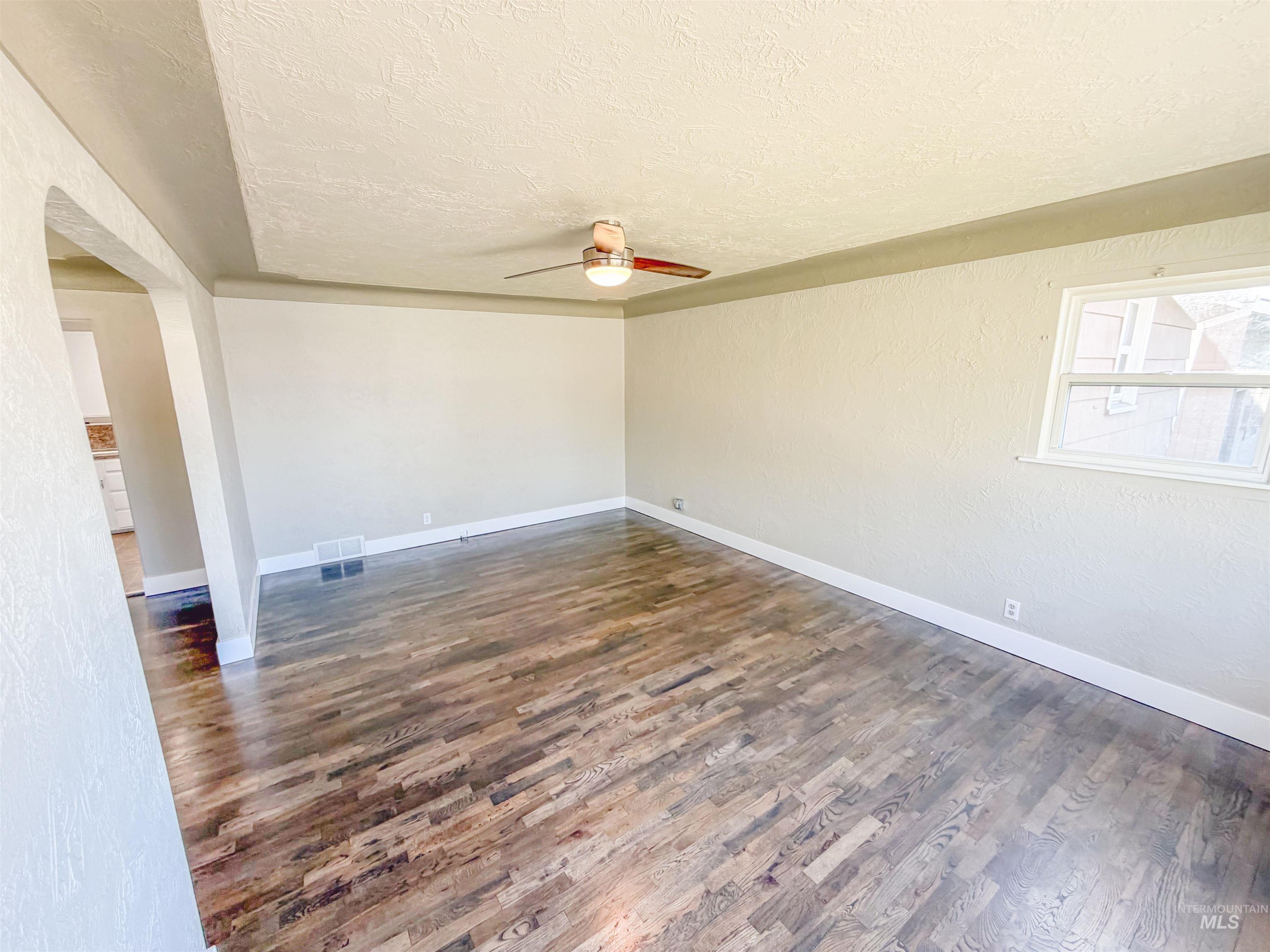 915 E Amity, Nampa, Idaho 83686, 4 Bedrooms, 2 Bathrooms, Residential For Sale, Price $420,000, 98981143