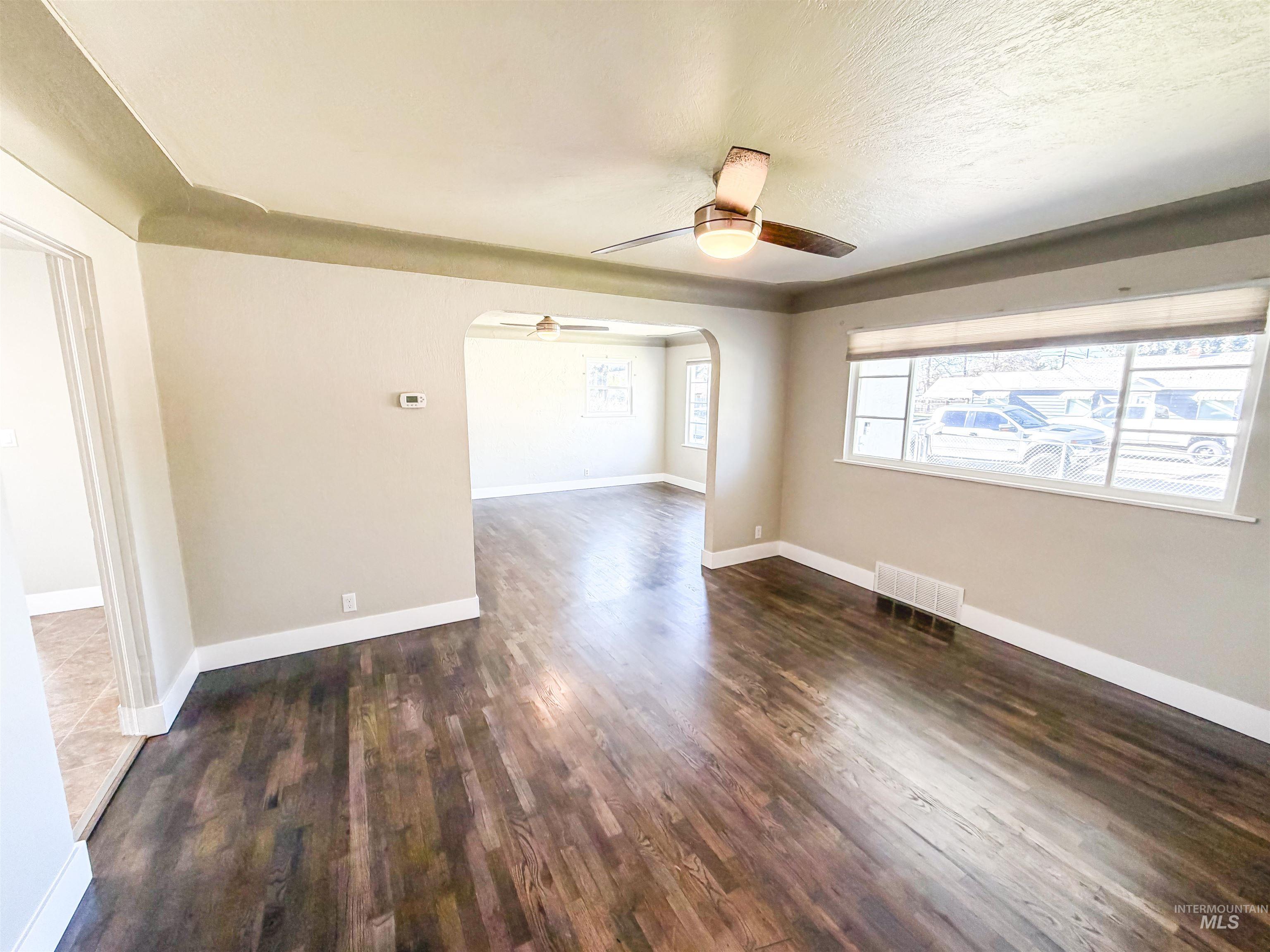 915 E Amity, Nampa, Idaho 83686, 4 Bedrooms, 2 Bathrooms, Residential For Sale, Price $420,000, 98981143