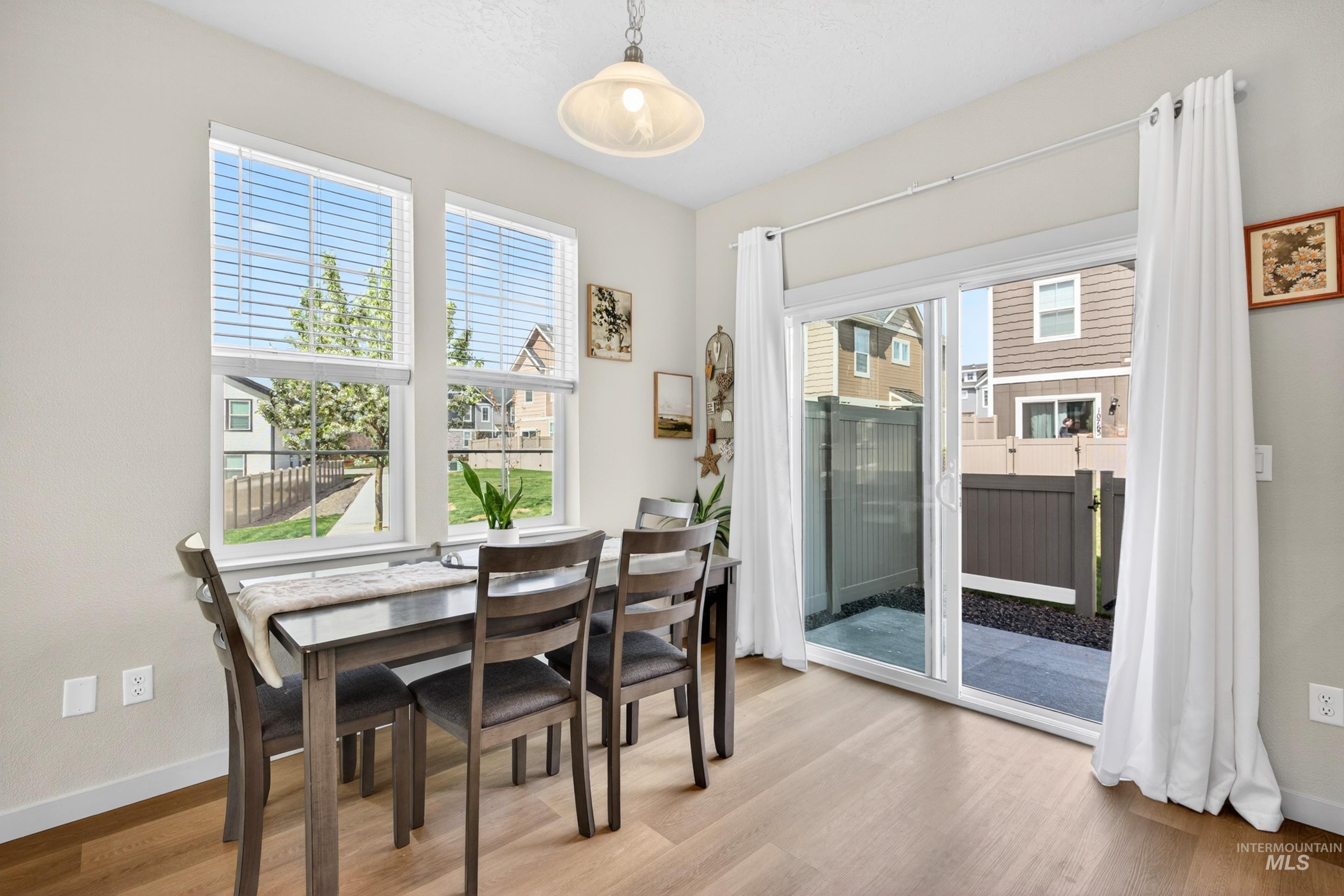 10698 W Springgold Ln., Boise, Idaho 83709, 3 Bedrooms, 2.5 Bathrooms, Residential For Sale, Price $350,000, 98981146