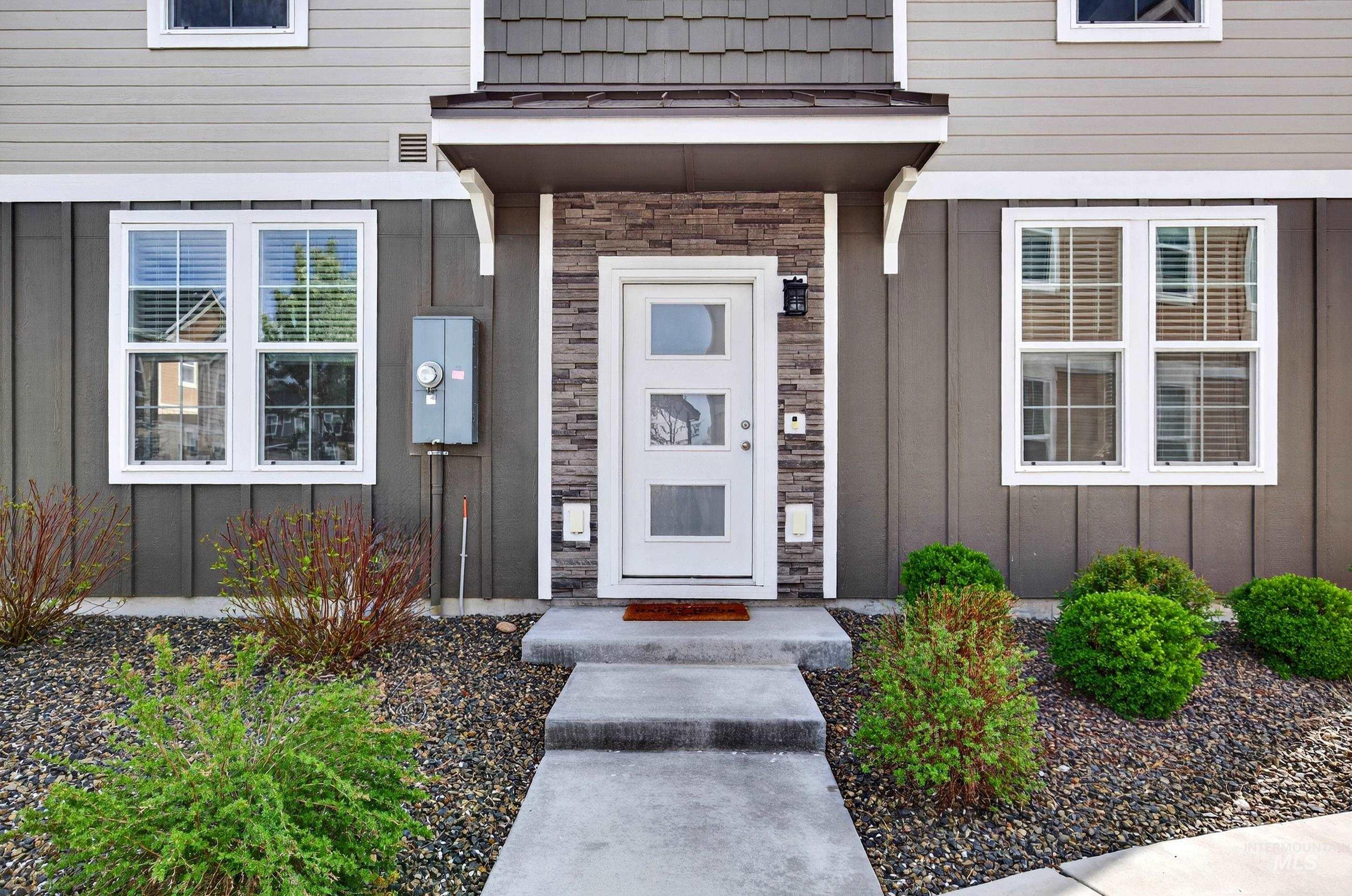 10698 W Springgold Ln., Boise, Idaho 83709, 3 Bedrooms, 2.5 Bathrooms, Residential For Sale, Price $350,000, 98981146