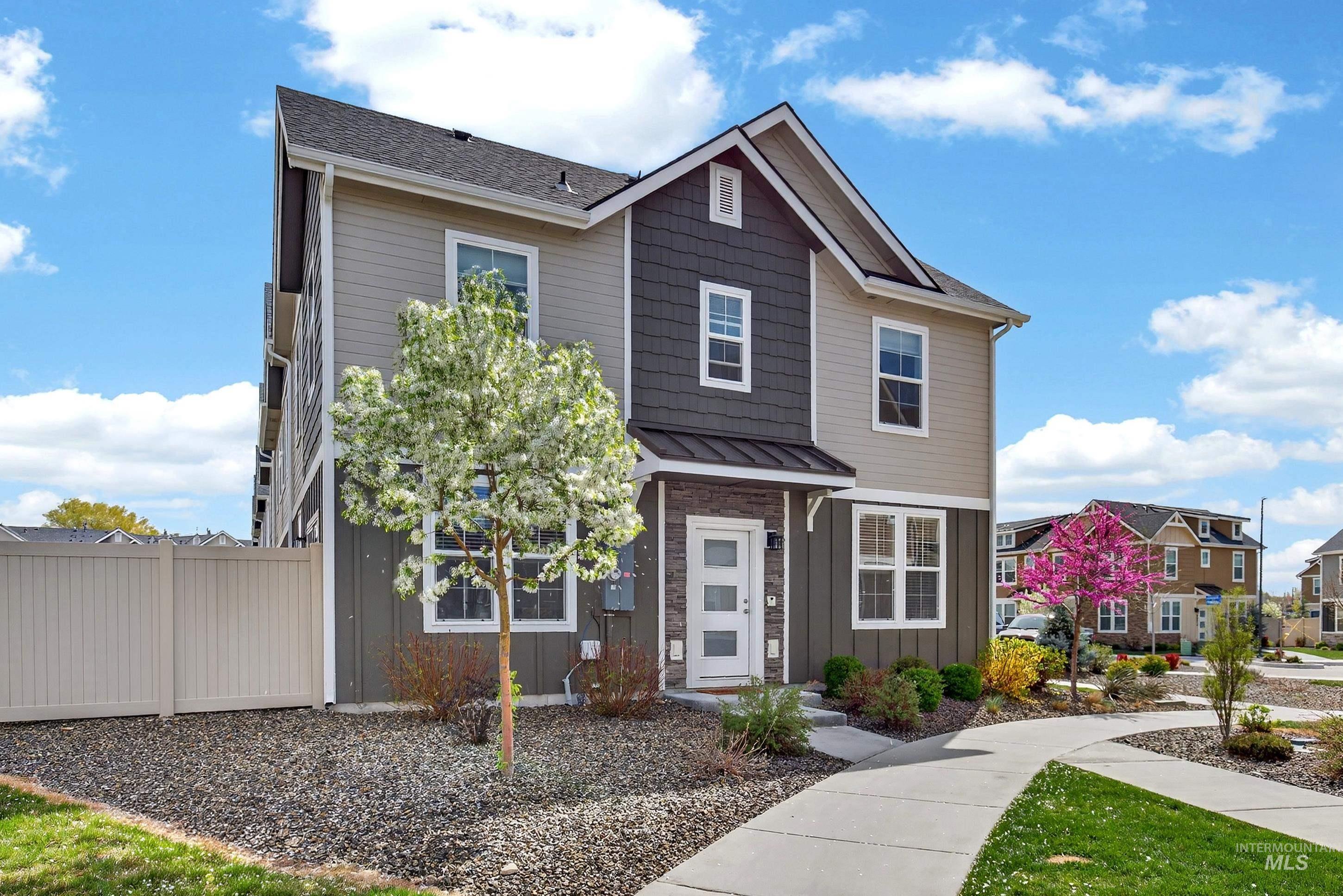 10698 W Springgold Ln., Boise, Idaho 83709, 3 Bedrooms, 2.5 Bathrooms, Residential For Sale, Price $350,000, 98981146