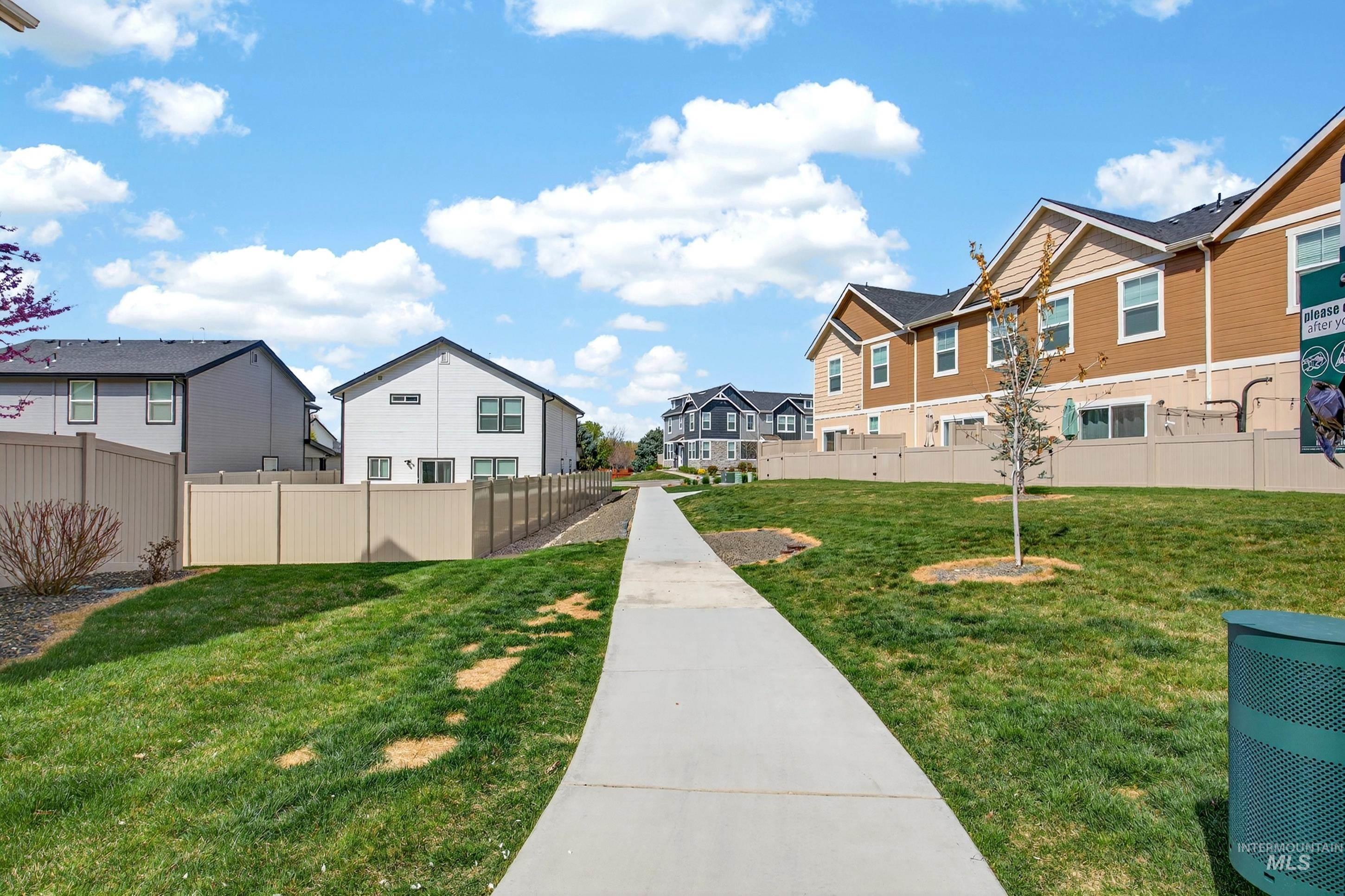 10698 W Springgold Ln., Boise, Idaho 83709, 3 Bedrooms, 2.5 Bathrooms, Residential For Sale, Price $350,000, 98981146