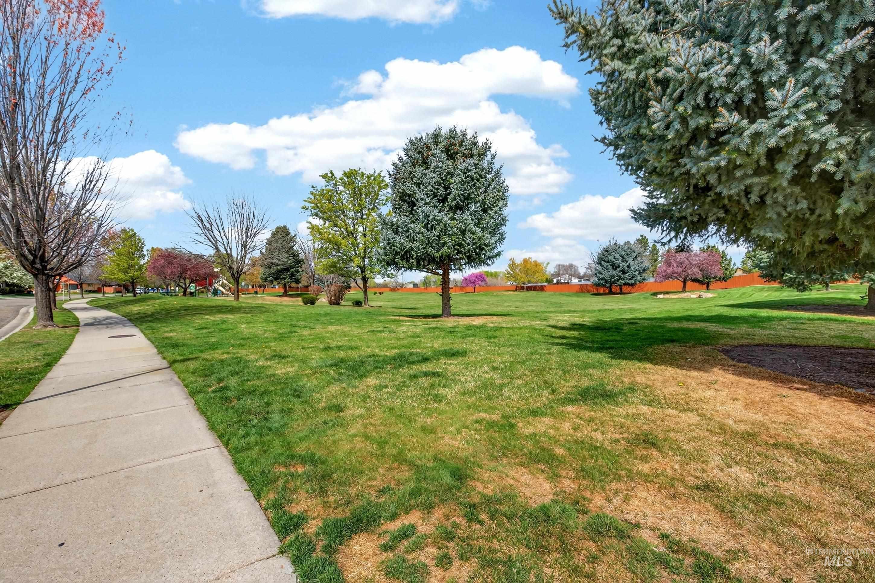 10698 W Springgold Ln., Boise, Idaho 83709, 3 Bedrooms, 2.5 Bathrooms, Residential For Sale, Price $350,000, 98981146