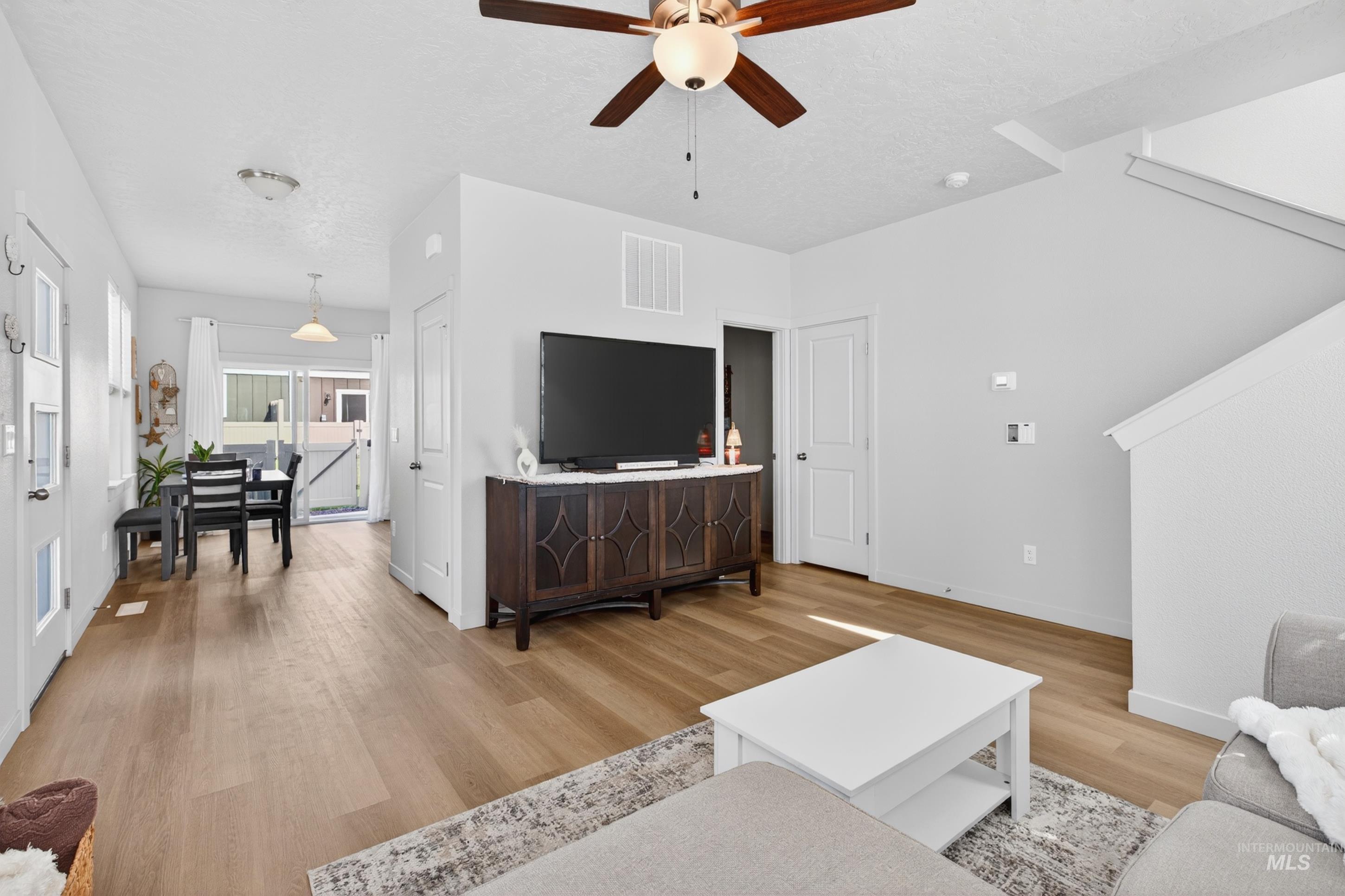 10698 W Springgold Ln., Boise, Idaho 83709, 3 Bedrooms, 2.5 Bathrooms, Residential For Sale, Price $350,000, 98981146