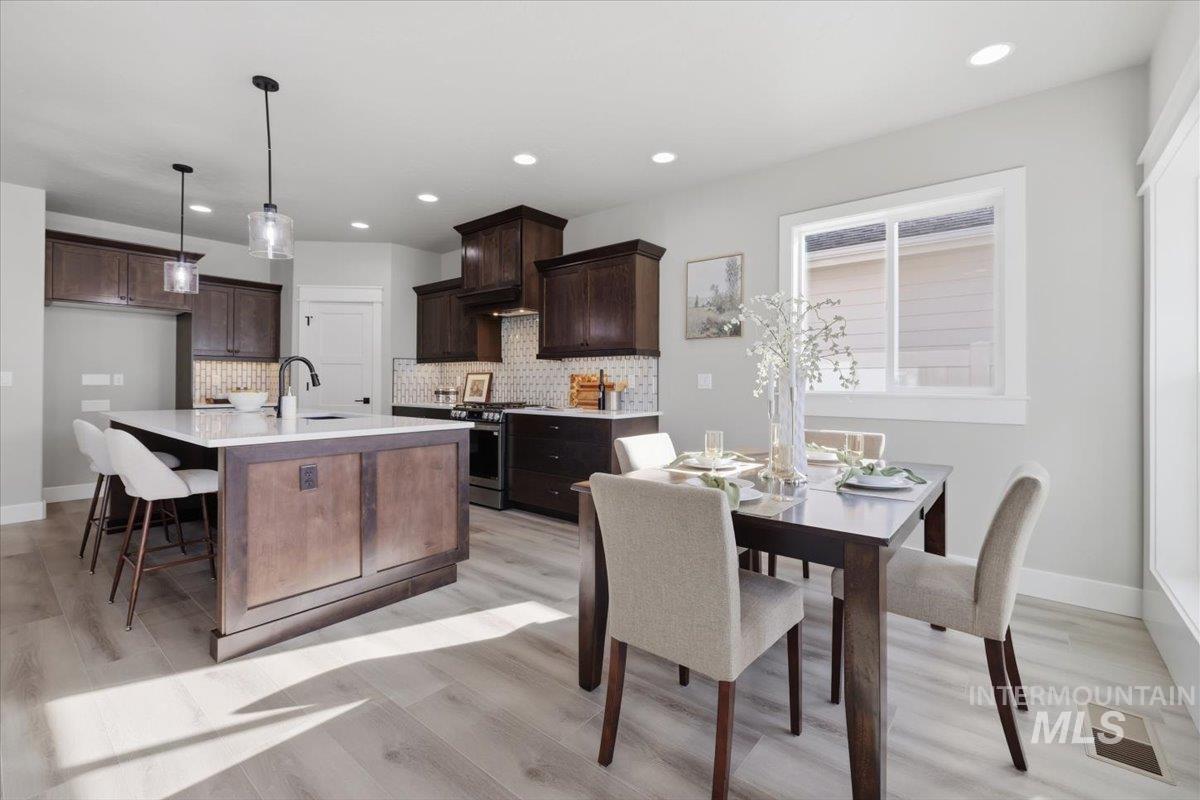 1709 Kayak Rd, Emmett, Idaho 83617, 3 Bedrooms, 2 Bathrooms, Residential For Sale, Price $538,500, 98981150