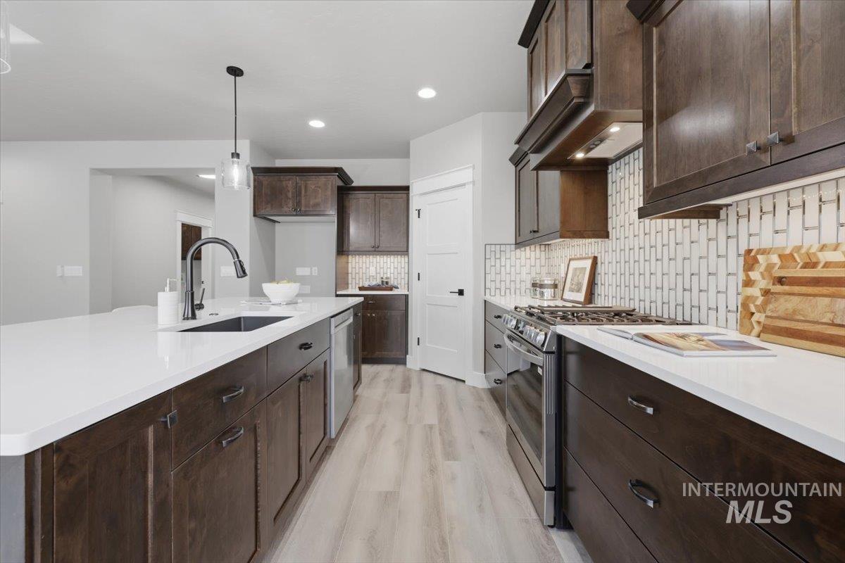 1709 Kayak Rd, Emmett, Idaho 83617, 3 Bedrooms, 2 Bathrooms, Residential For Sale, Price $538,500, 98981150